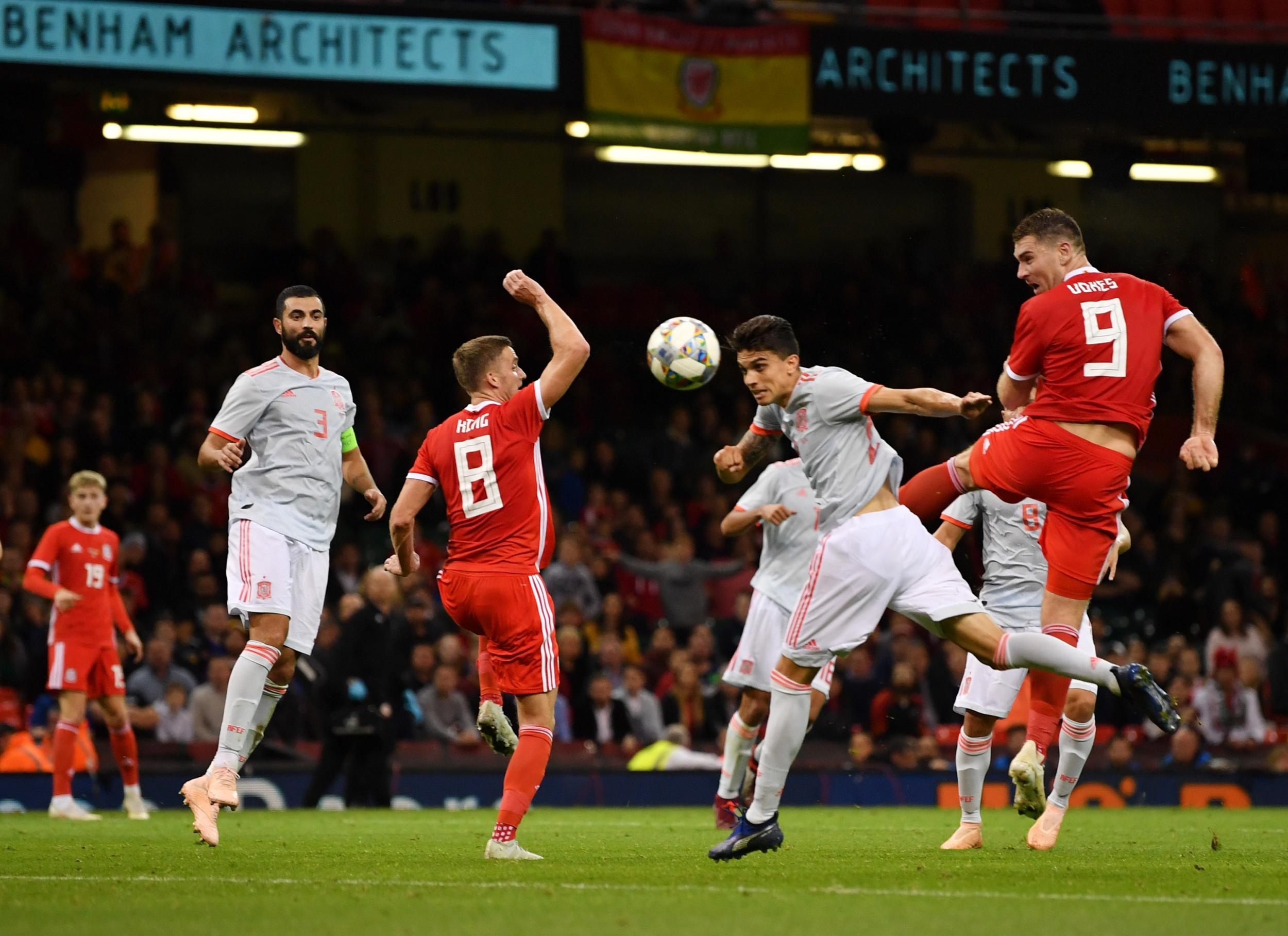 Sam Vokes earns Wales a late consolation goal