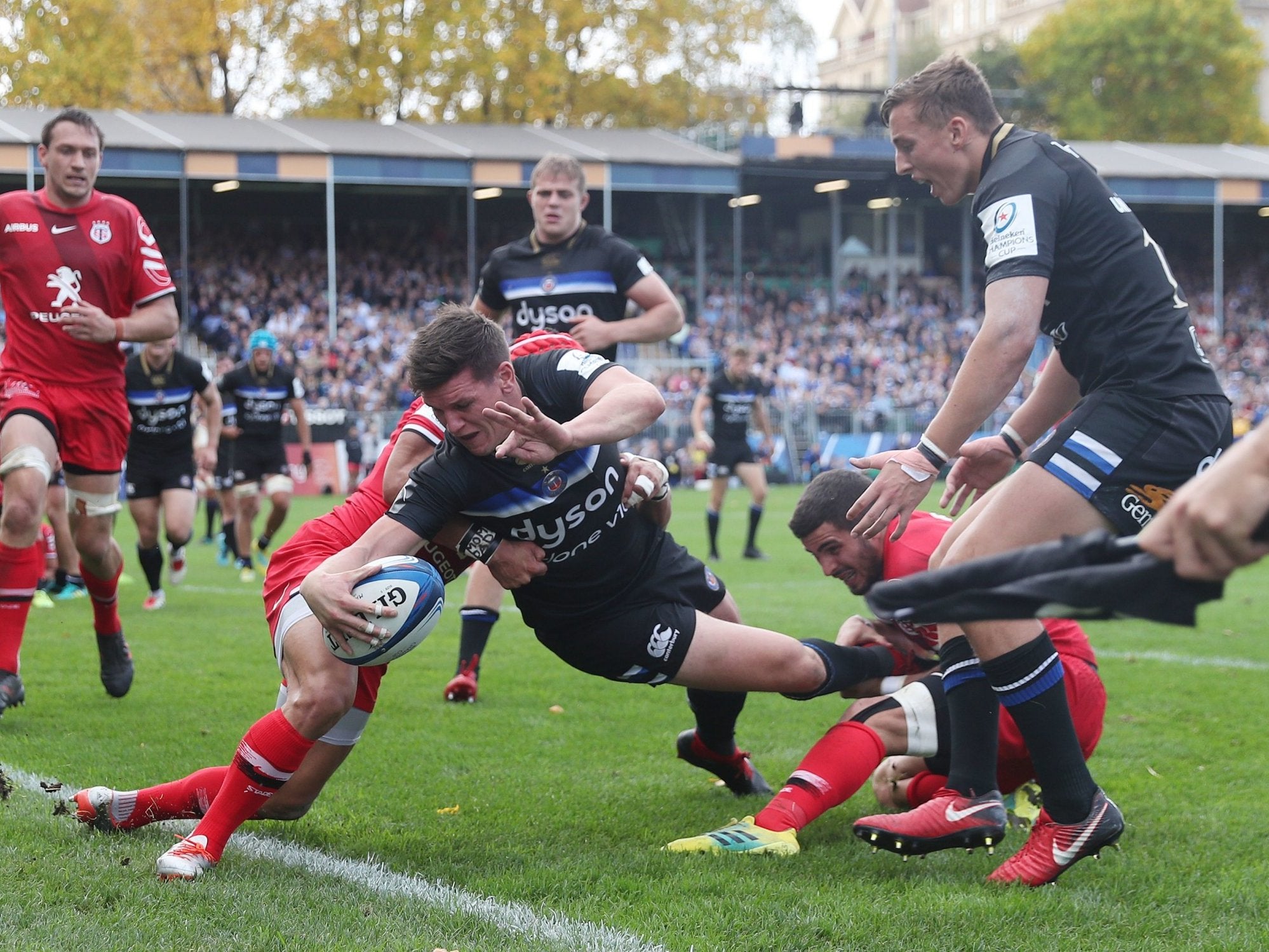 Freddie Burns scored Bath's second try of the match