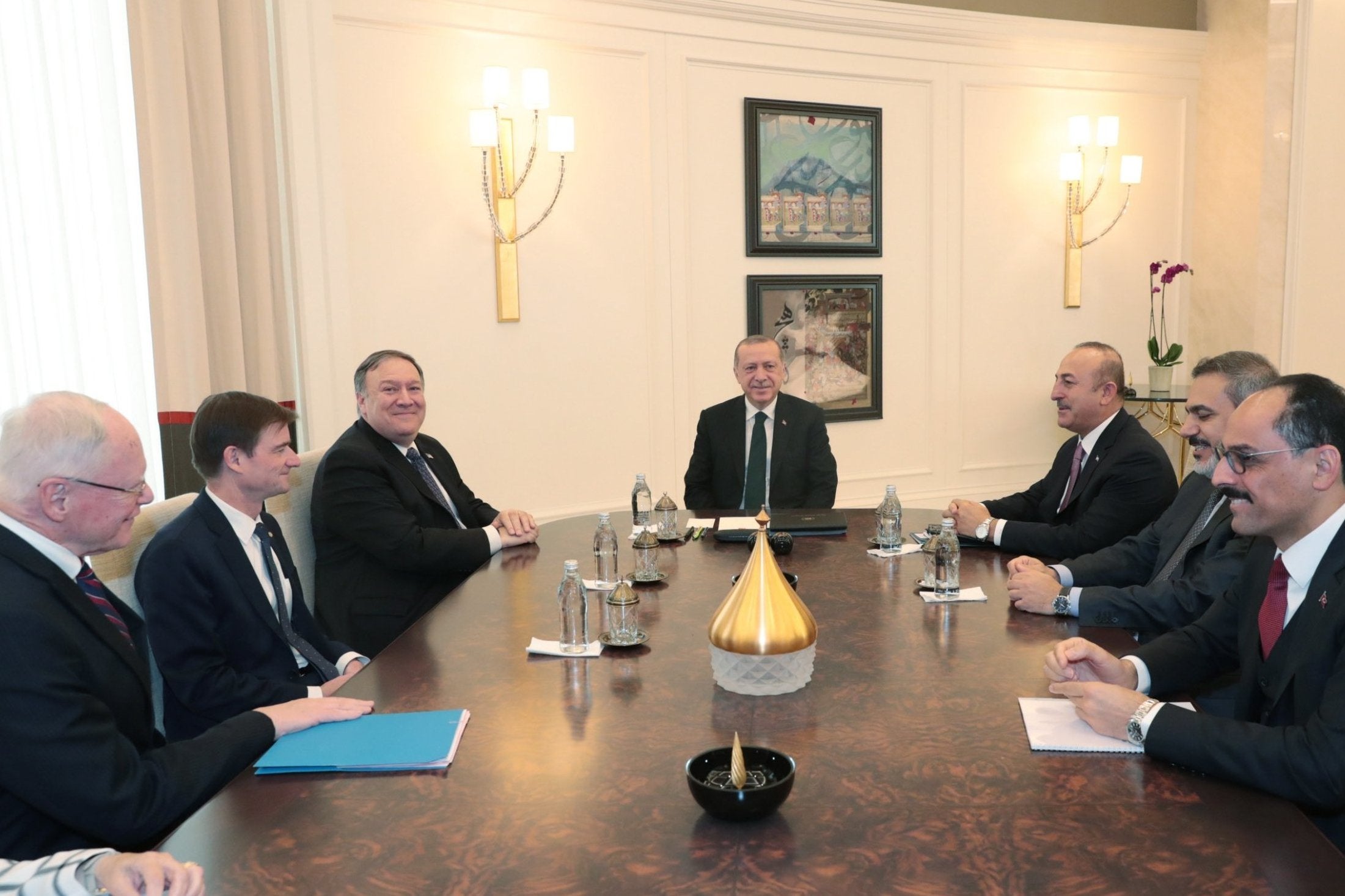 US Secretary of State Mike Pompeo (3-L) during a meeting with Turkish President Recep Tayyip Erdogan (C) and Turkish Foreign Minister Mevlut Cavusoglu (3-R) in Ankara on Wednesday