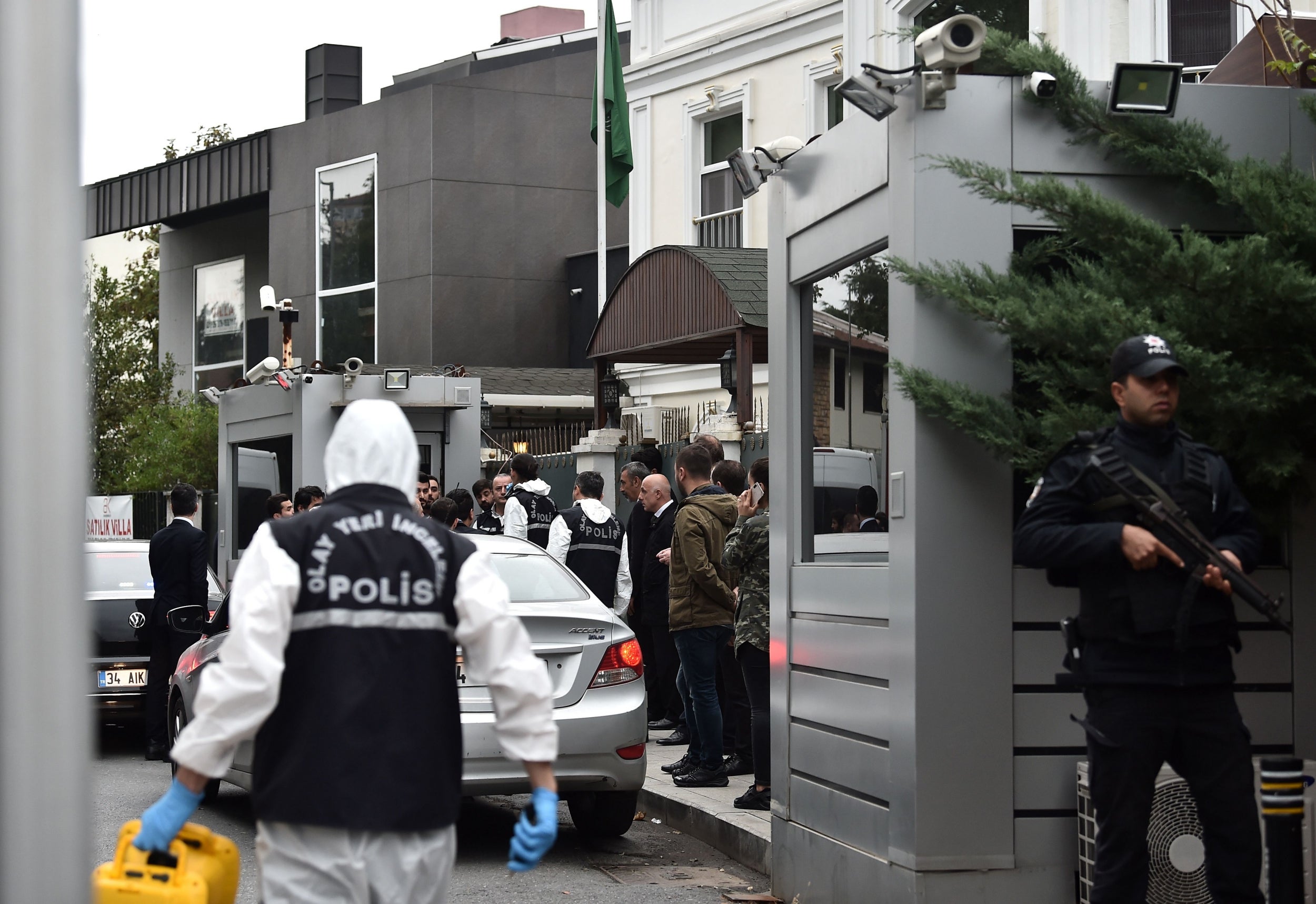 According to local media reports, Saudi consul Mohammad al-Otaibi left Turkey on 16 October. A Turkish prosecutor on 15 October has entered the Saudi consulate in Istanbul to investigate the disappearance of dissident Saudi journalist Jamal Khashoggi, an inspection that was being carried out jointly with a Saudi team