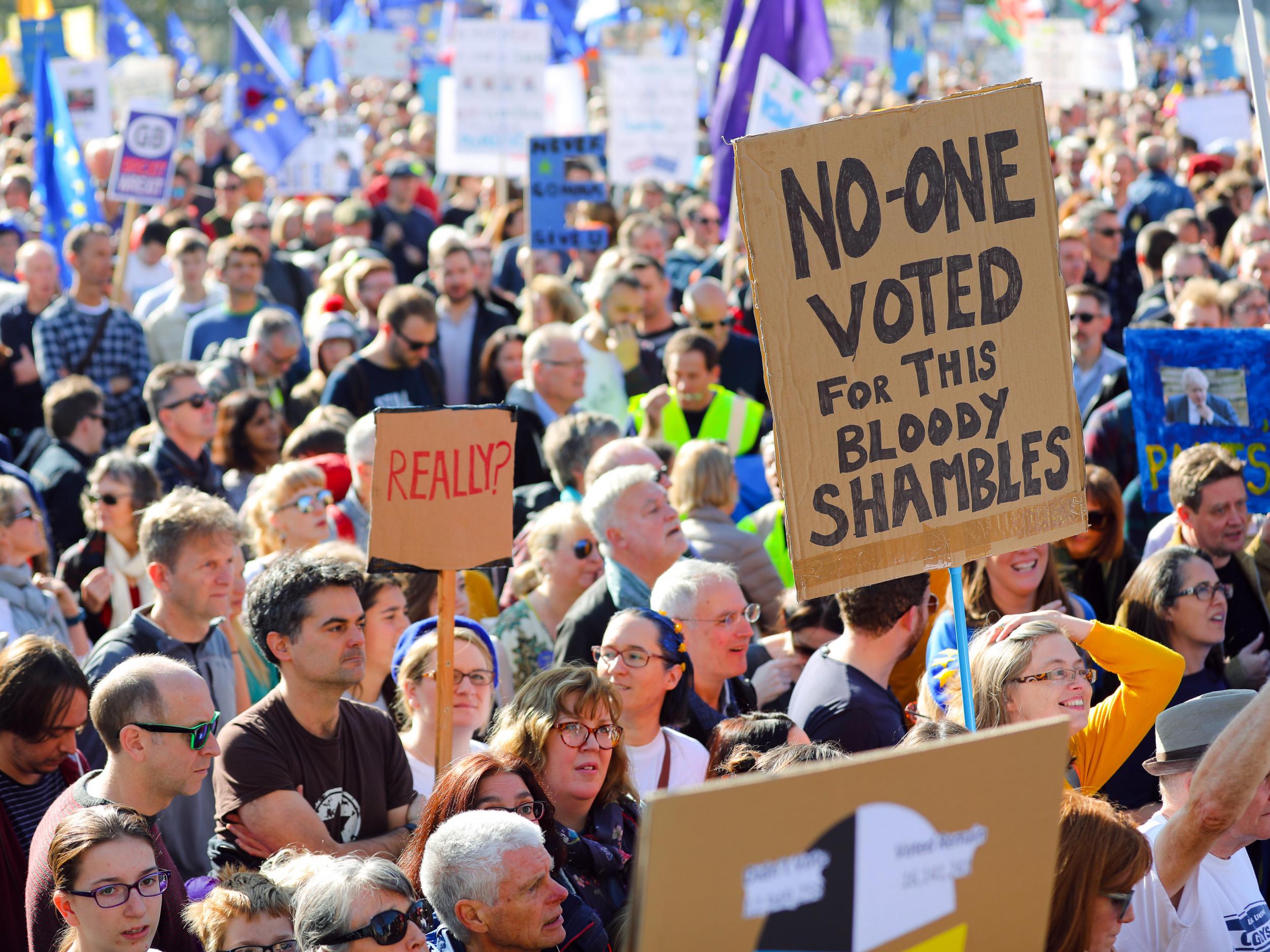 Organisers say that around 700,000 people attended the march on a vote for the final deal