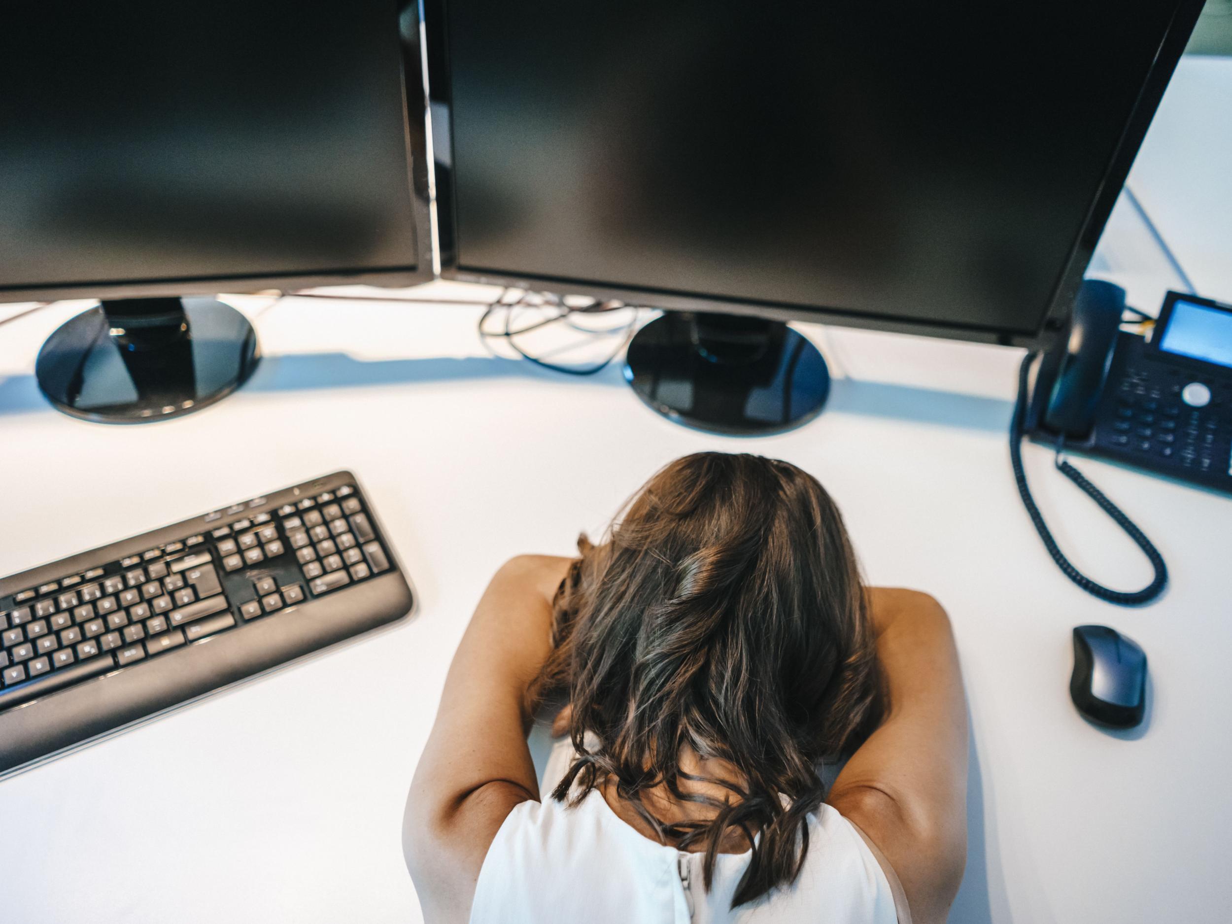 Modern women wish they had 28 hour days to balance work and social life, study claims