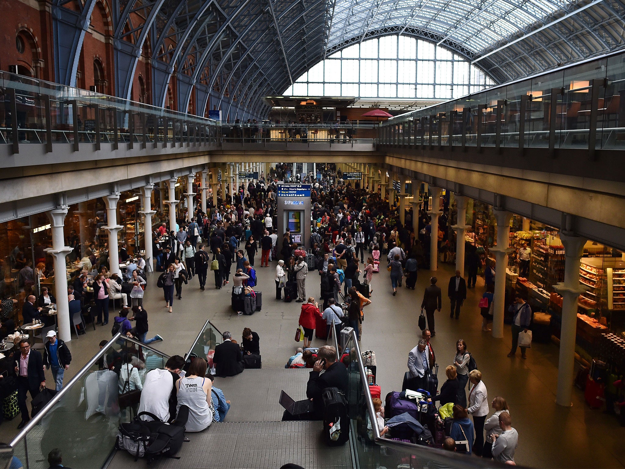 Cleaner Abdi Yare alleges he was racially abused by senior Met Police officer Glen Lloyd at St Pancras station in London