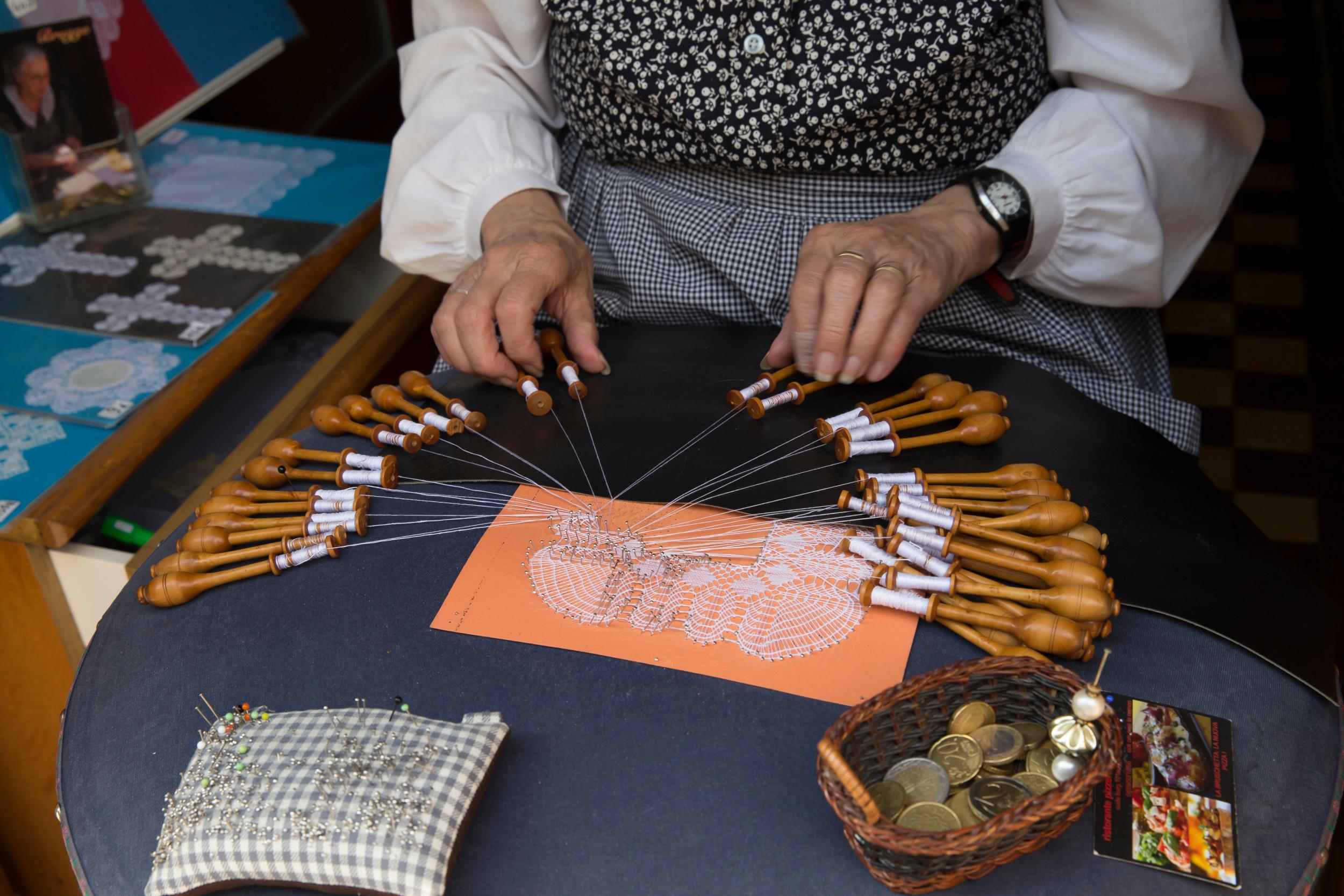 See lace being made