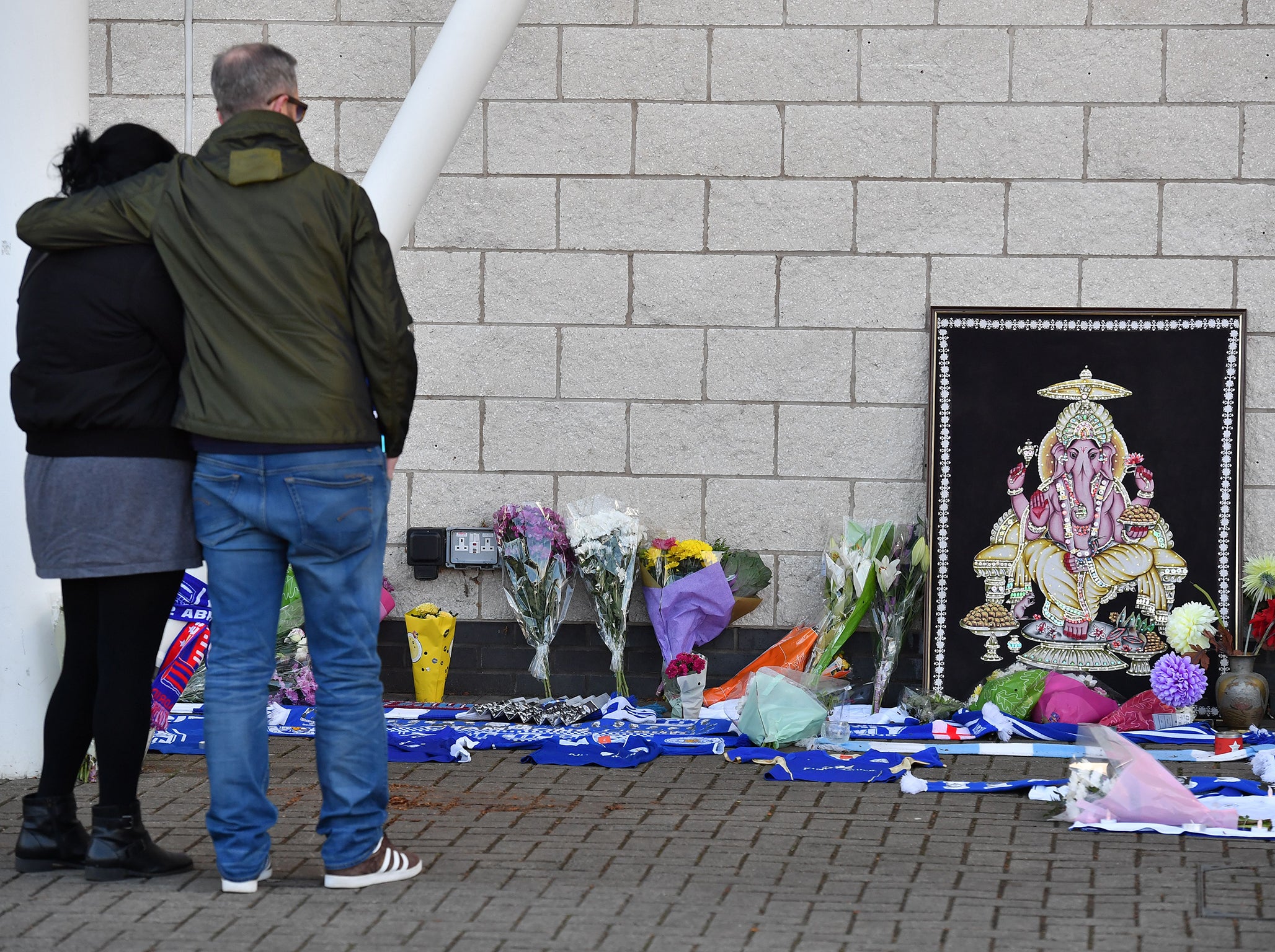 An image of the Hindu god Ganesha was left by a fan