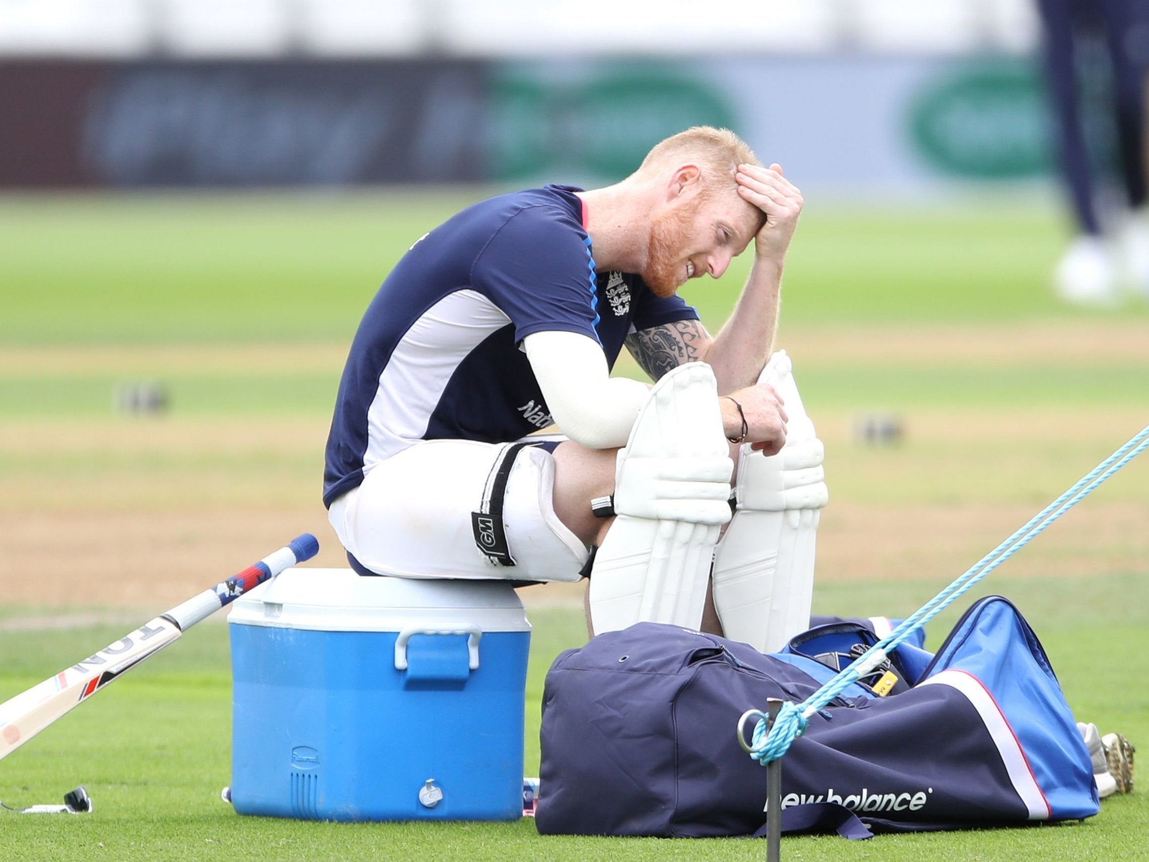 Stokes retired hurt before returning later on