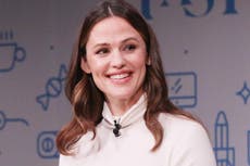 Jennifer Garner made Ina Garten's beef bourguignon for Alias co-star Victor Garber