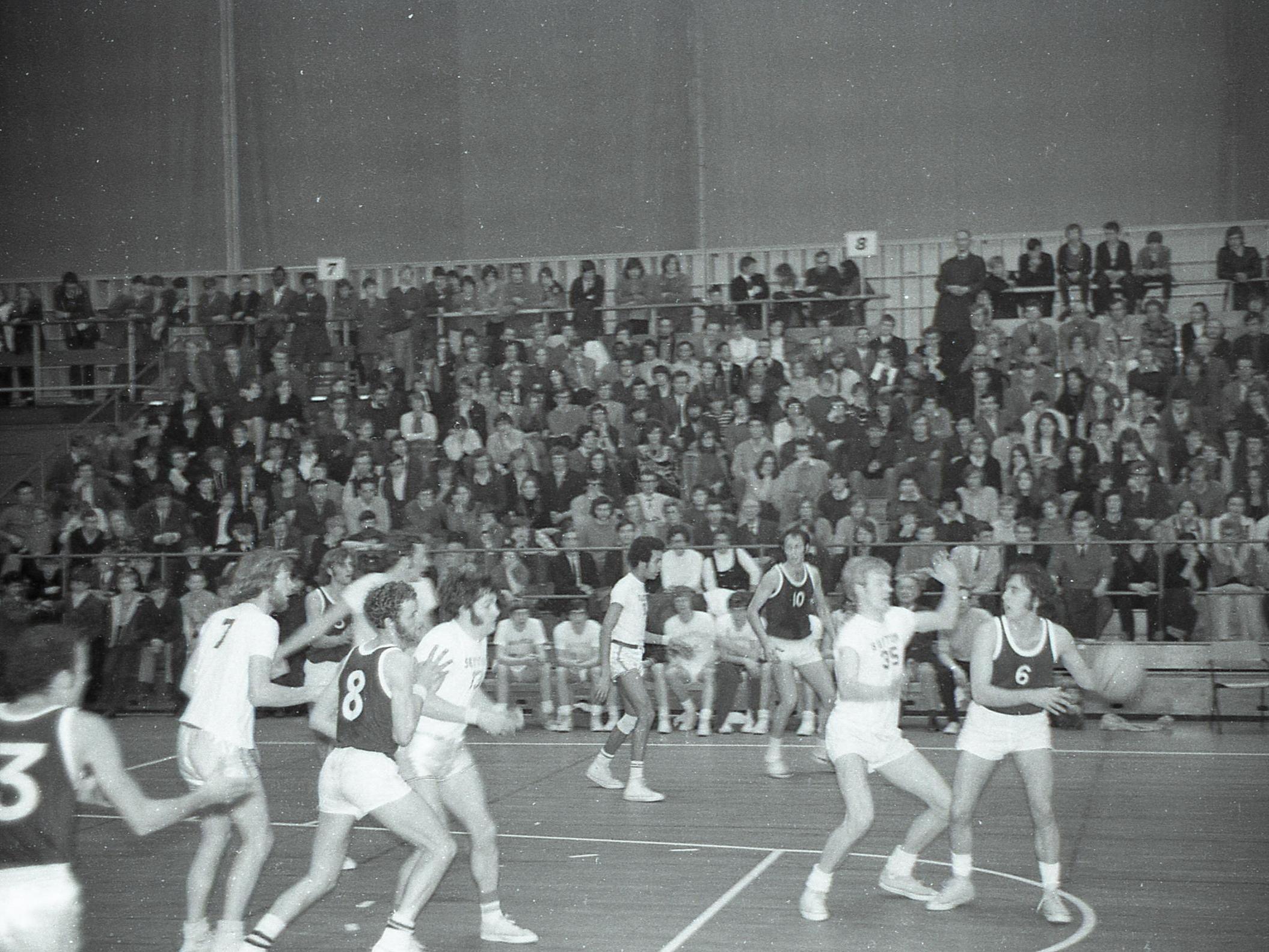 The Crystal Palace basketball team were one of the biggest in the country