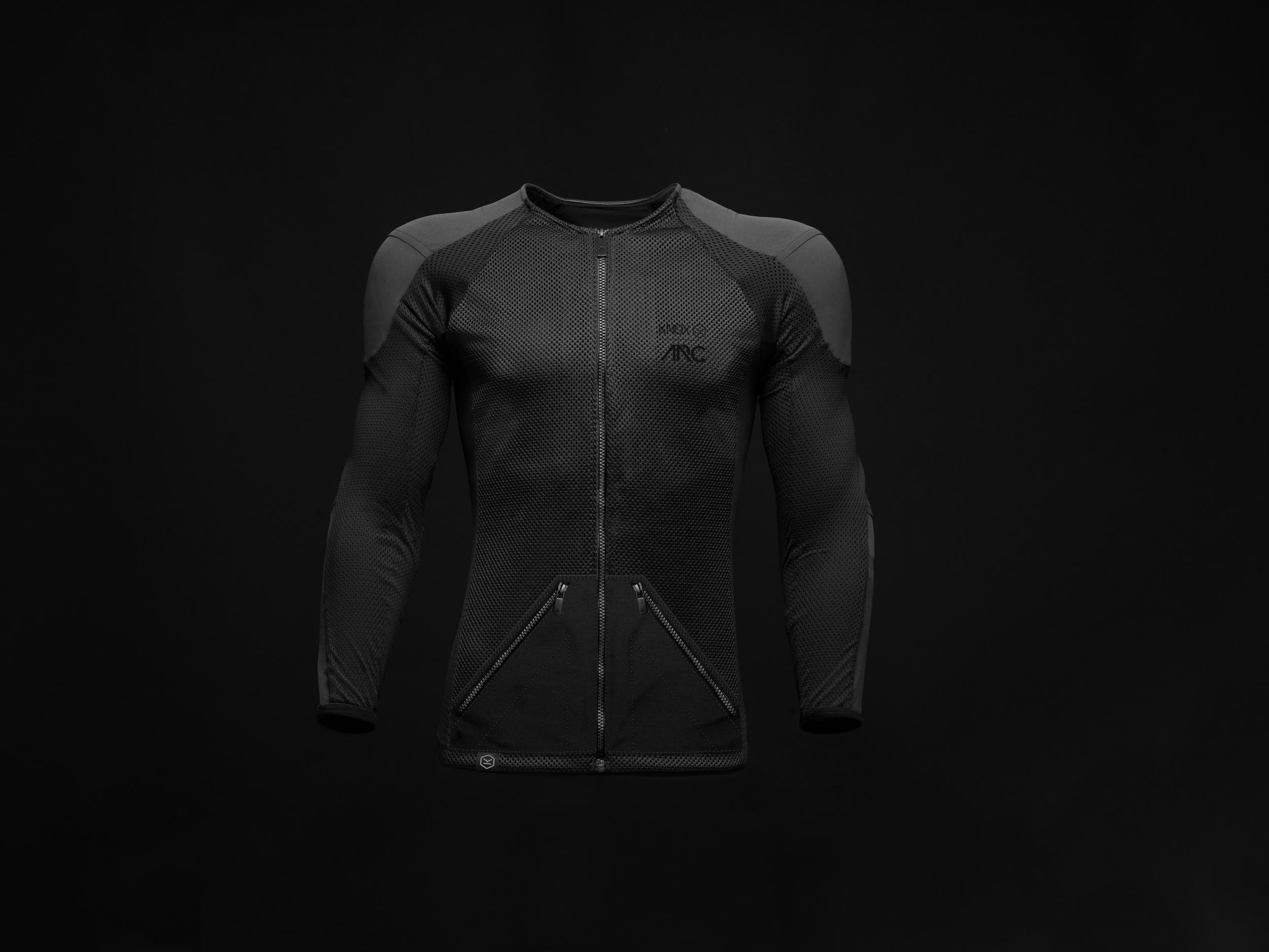 The Origin jacket contains amplifiers, which work like a smart phone’s vibration notifications