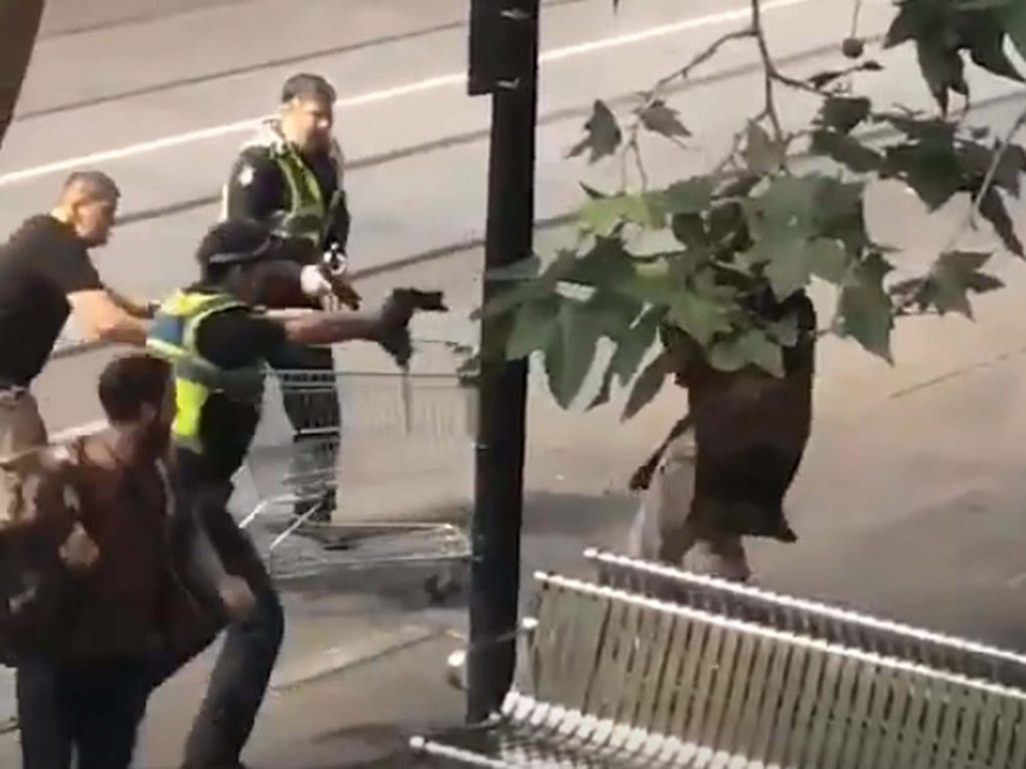 Michael Rogers intervenes as Police attempt to capture a terror attacker in Melbourne