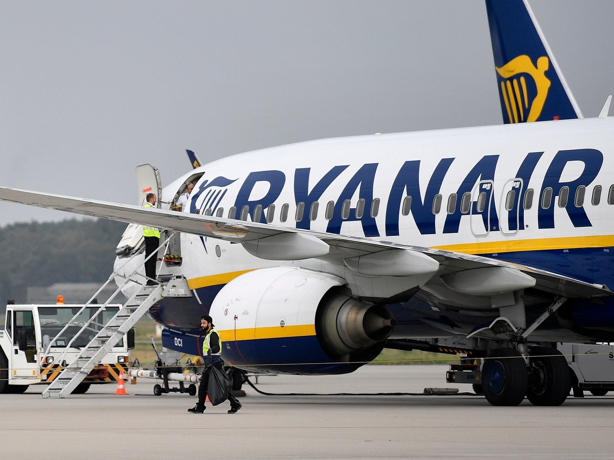 Ryanair has applied to fire its Netherlands-based crew