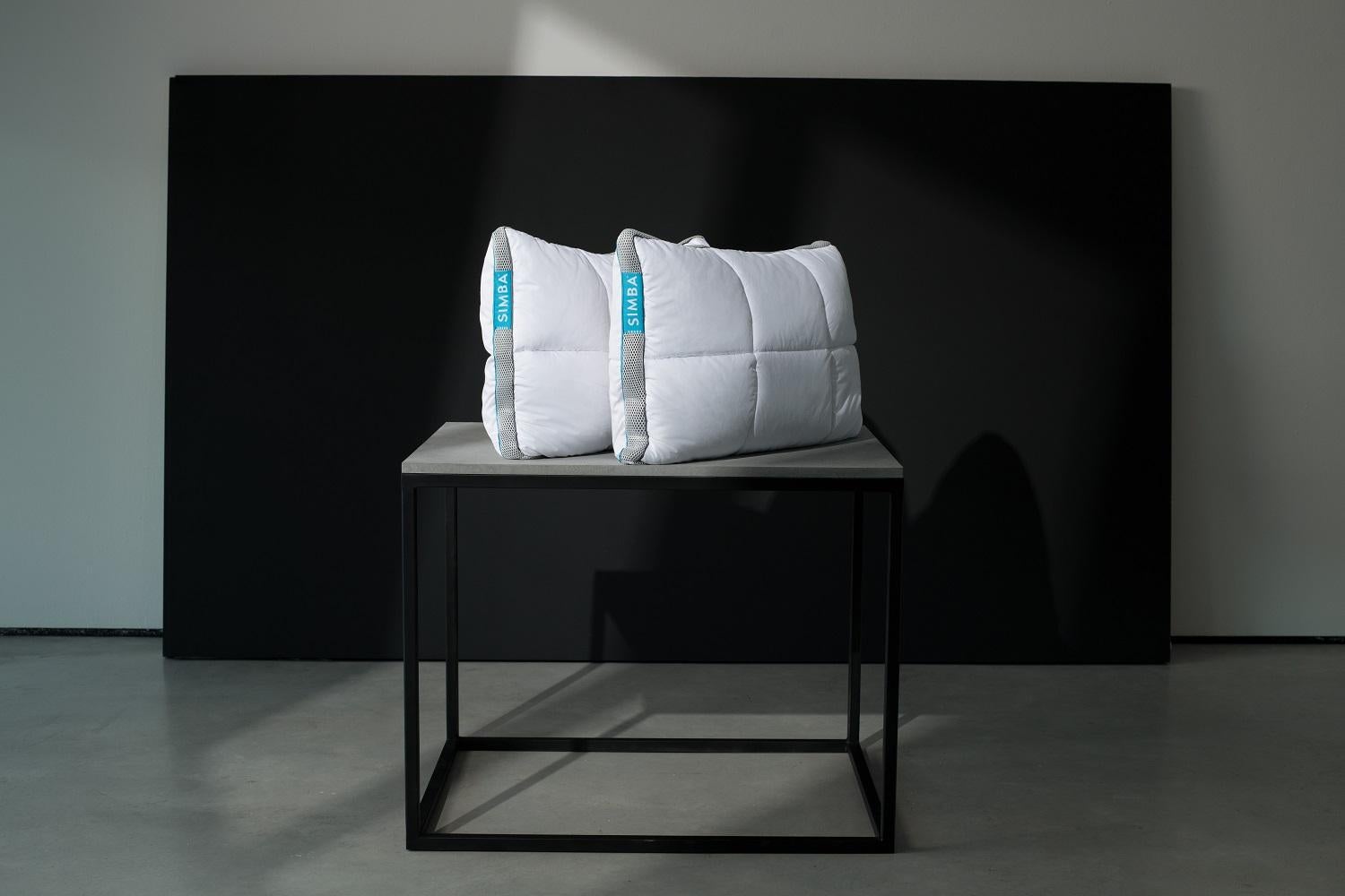 Simba Hybrid outlast and down pillow