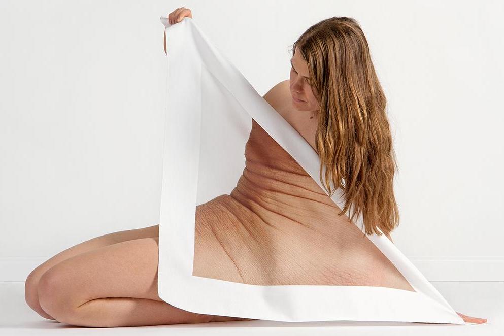 Powerful photos reveal reality of living with body dysmorphia