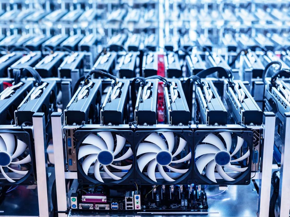 Bitcoin mining operations are facing closures after the plummeting price of bitcoin means they may no longer be profitable