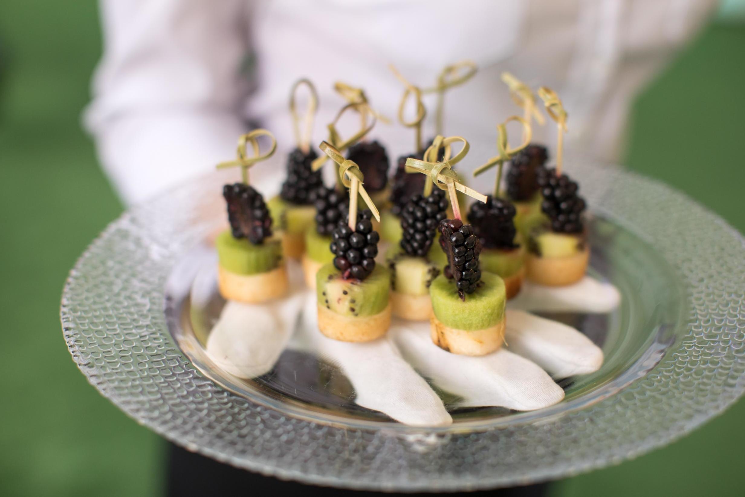 Couple mocked over wedding mistake (Stock)