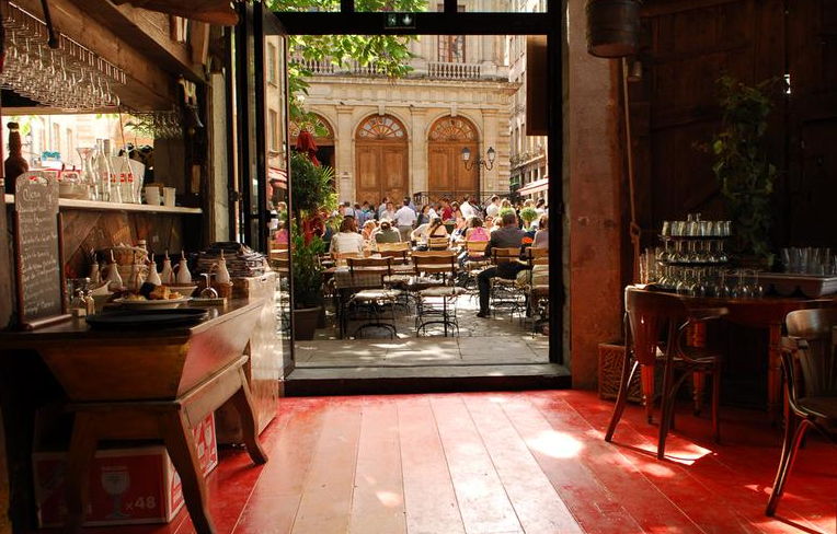 La Grange is an authentic bouchon