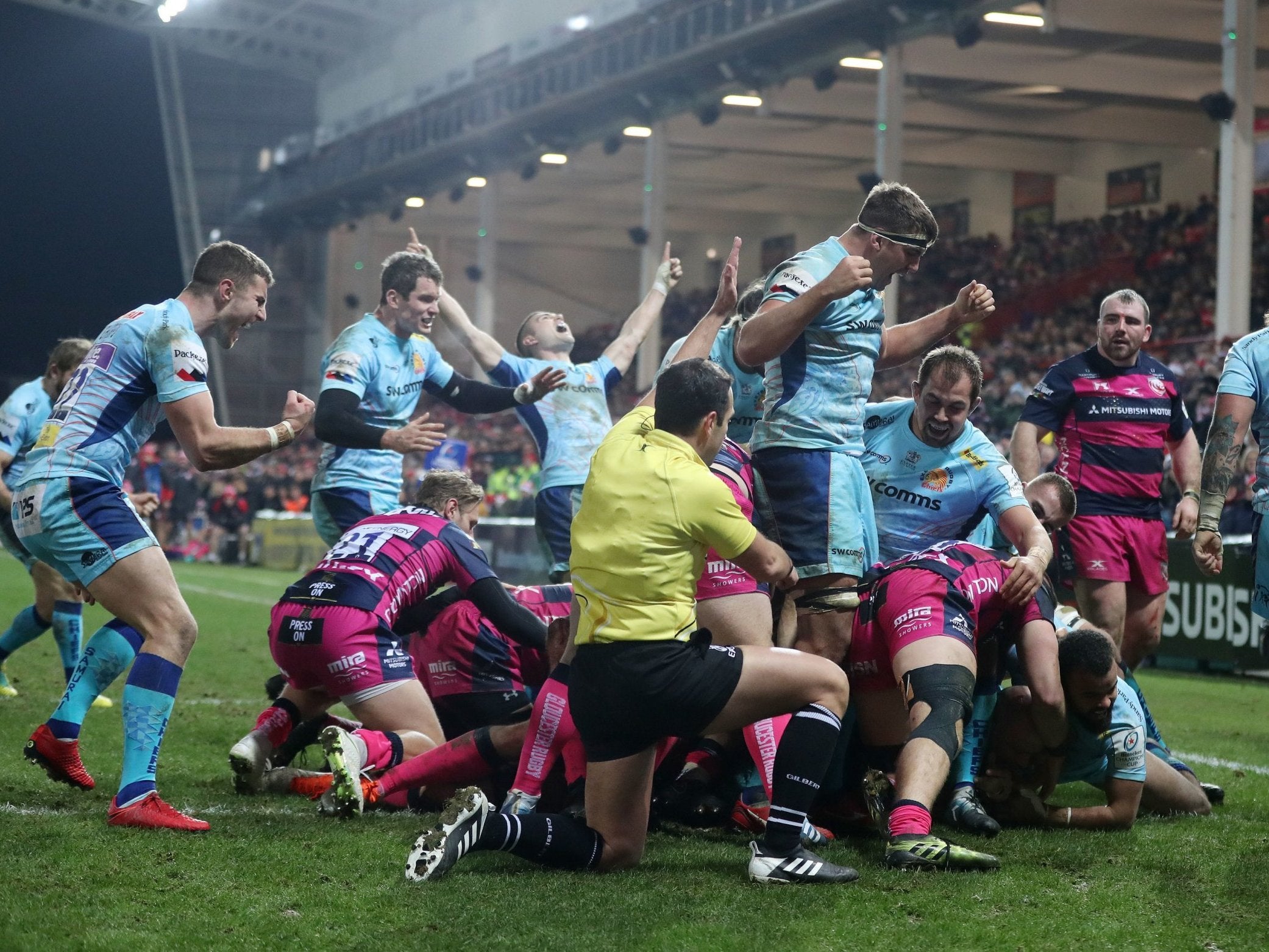 Jack Yeandle scores one of Exeter's four tries