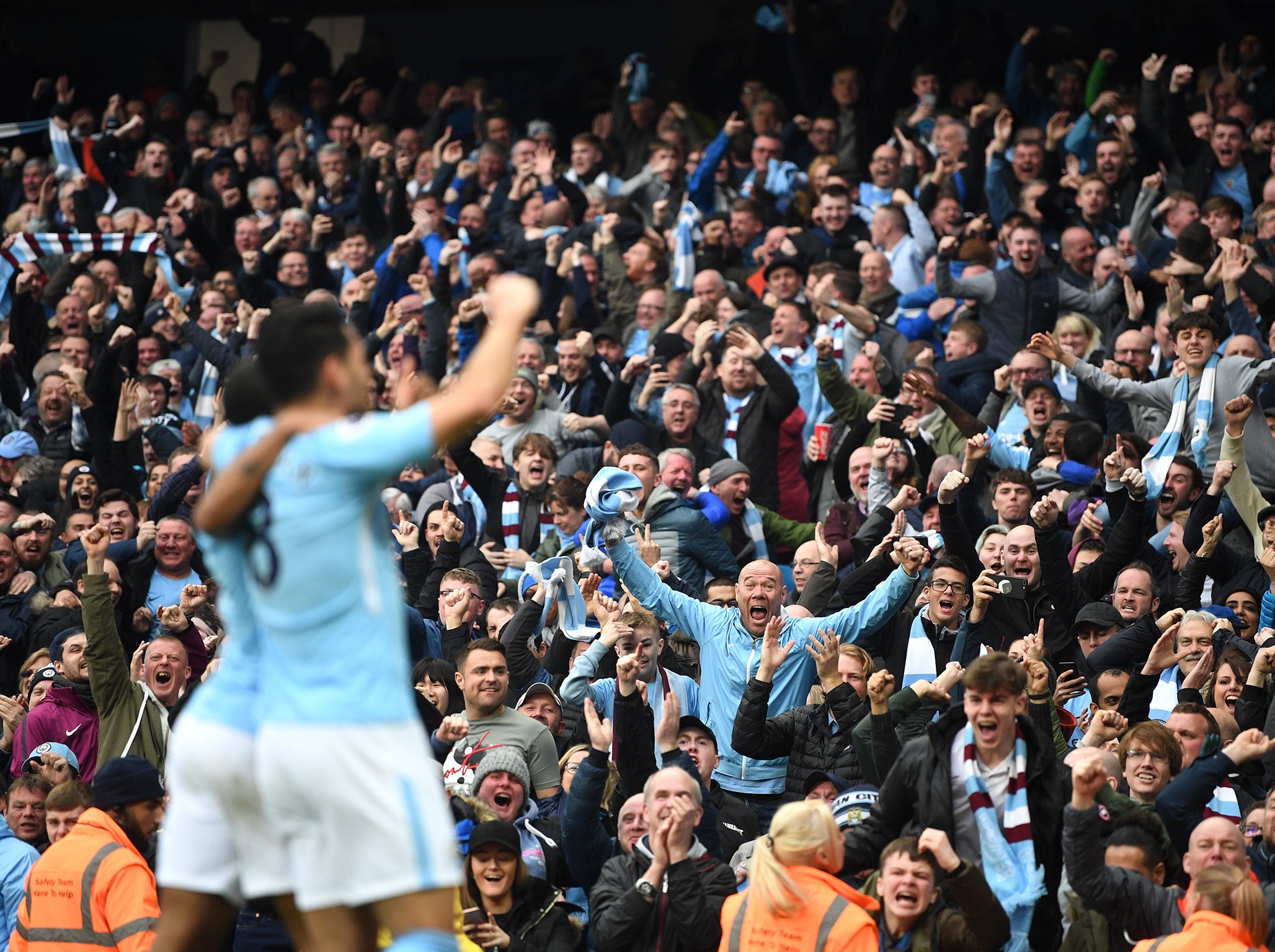 City eased past United in the derby