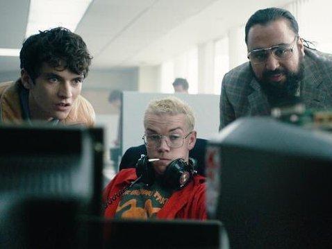 Fionn Whitehead, Will Poulter and Asim Chaudhry in 'Black Mirror: Bandersnatch'