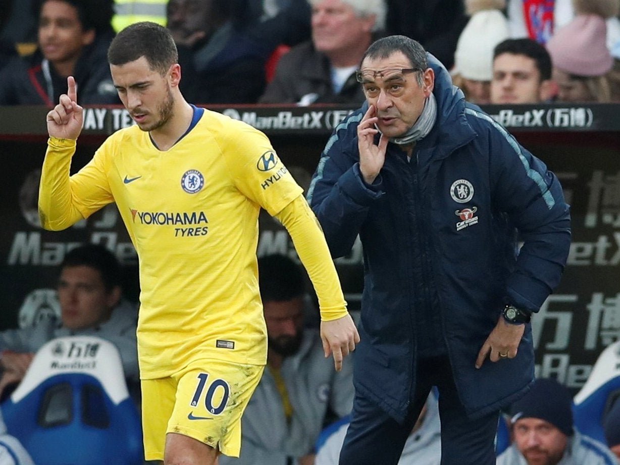 Maurizio Sarri passes instructions to Eden Hazard