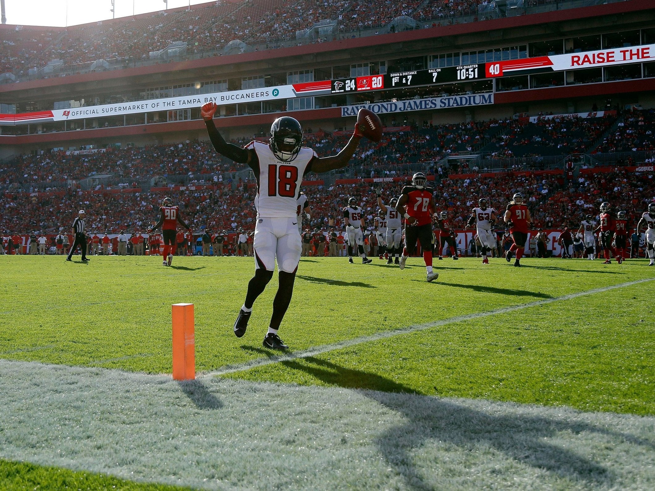 Atlanta Falcons wide receiver Calvin Ridley runs in for a touchdown against the Bucs