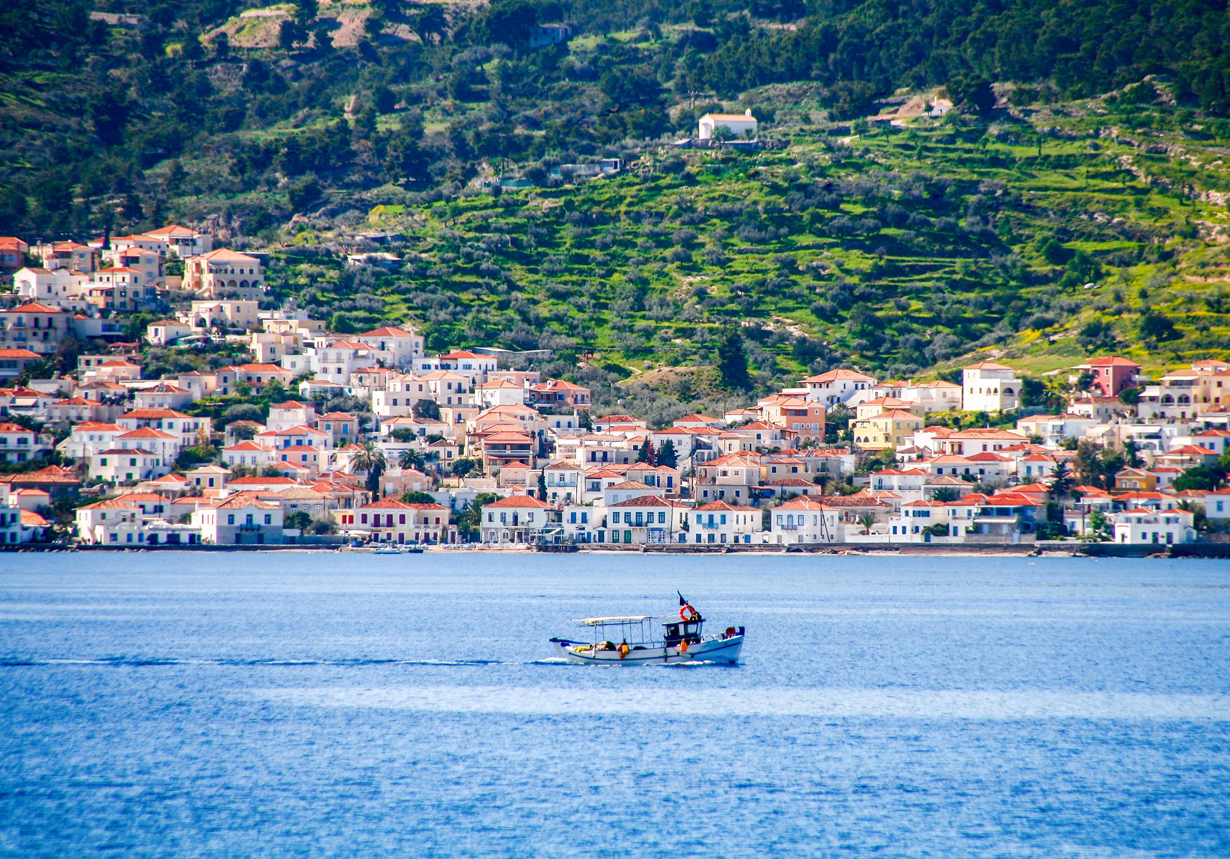 Spetses is an easy journey from Athens