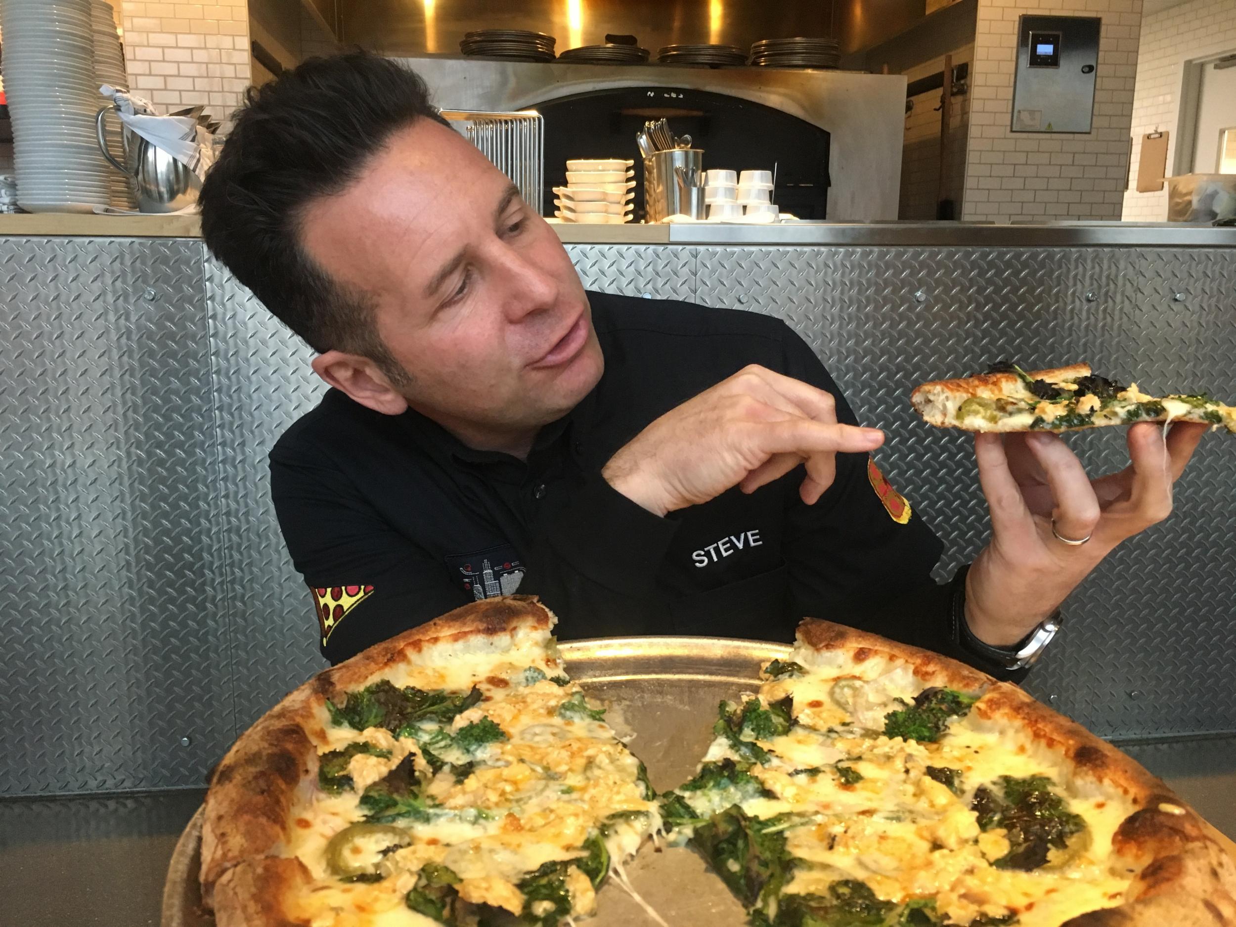 Steve Dolinsky, Chicago’s most enthusiastic pizza fan