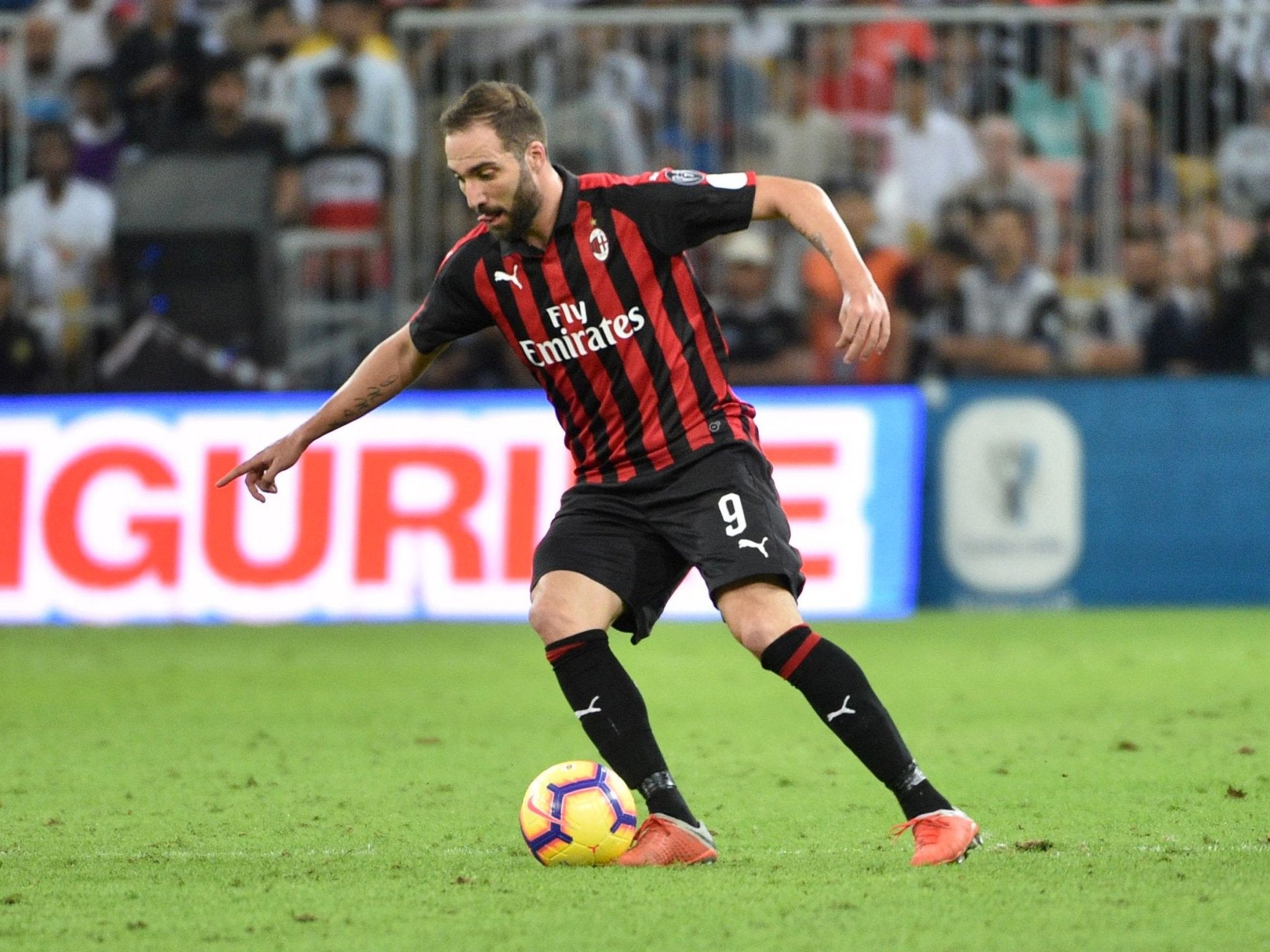 Higuain is expected to join Chelsea on loan (AFP/Getty)