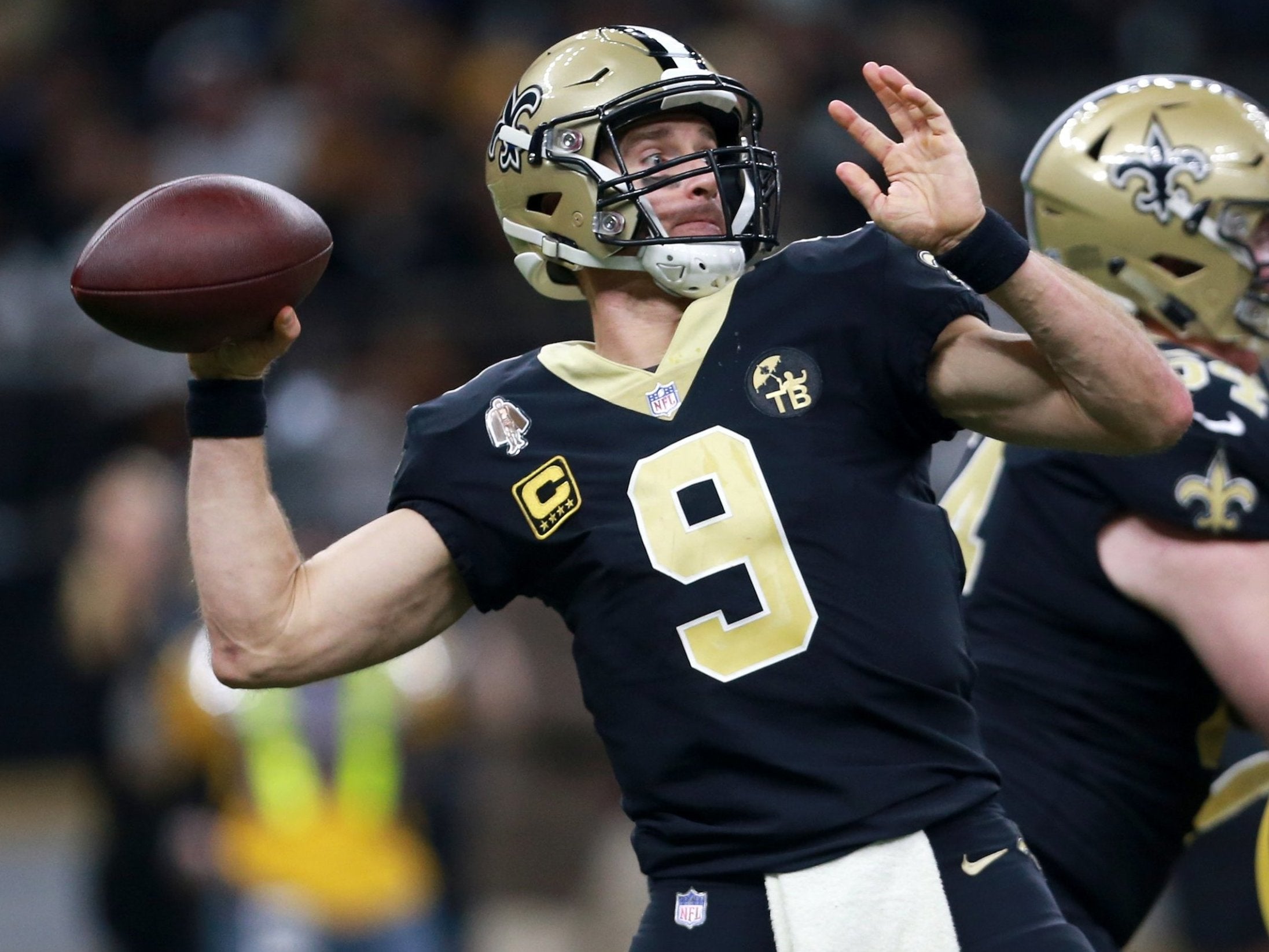 Drew Brees' Saints host the Rams at home