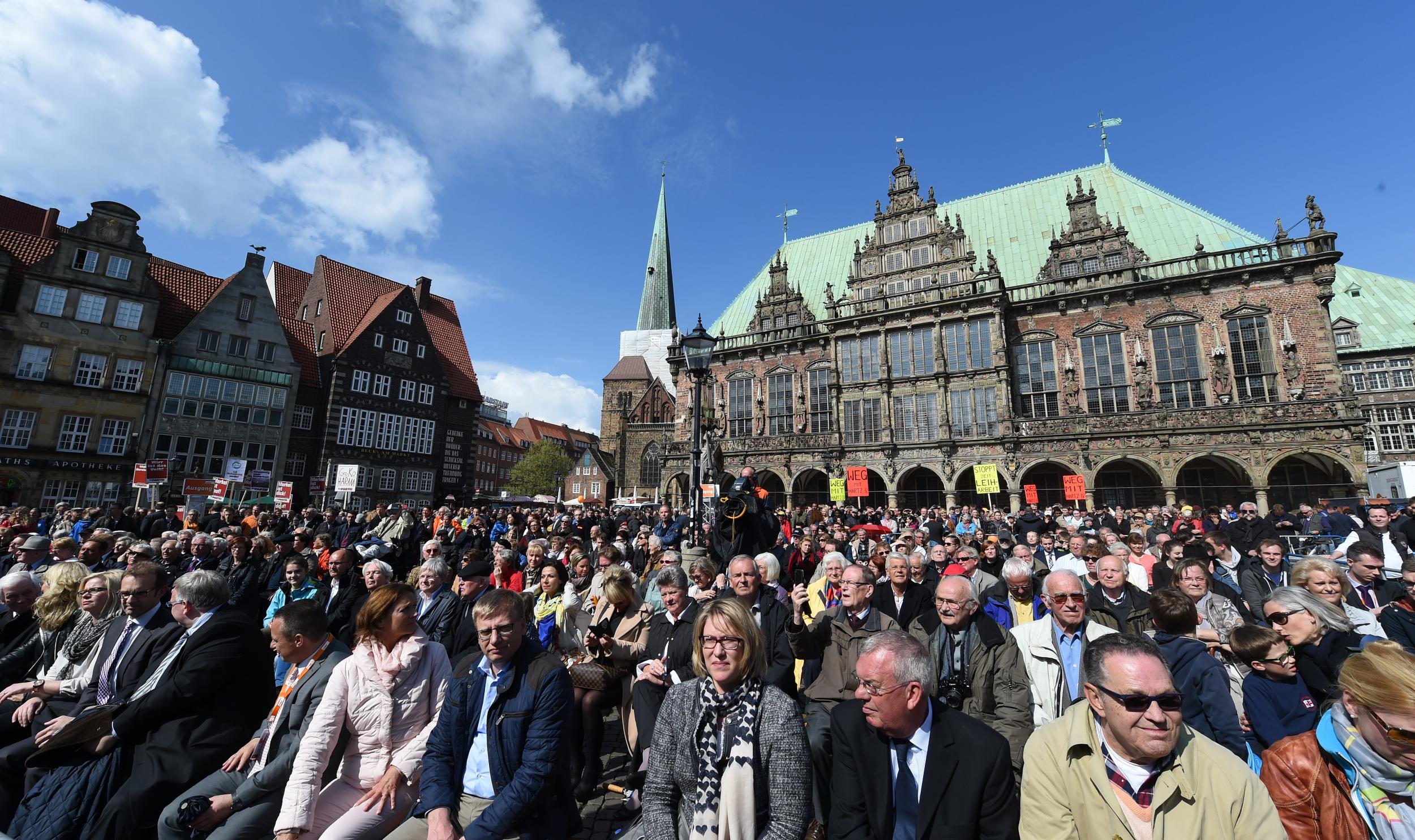 One of the mayors in the German port city of Bremen was not invited to take part in the city’s annual black-tie dinner even though Bremen’s main mayor chose her to be his representative