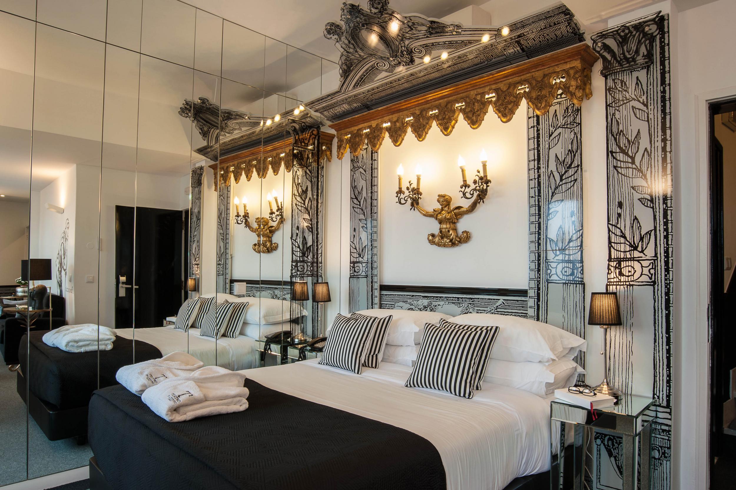 The Junior Suite at Teatro

<a href="https://www.booking.com/hotel/pt/teatro-bed-breakfast.en-gb.html?aid=1647697&amp;label=a8743871" target="_blank" class="body-gallery" data-vars-item-name="GL-9489961-https://www.booking.com/hotel/pt/teatro-bed-breakfast.en-gb.html?aid=1647697&amp;label=a8743871" data-vars-event-id="c6">Check availability</a>