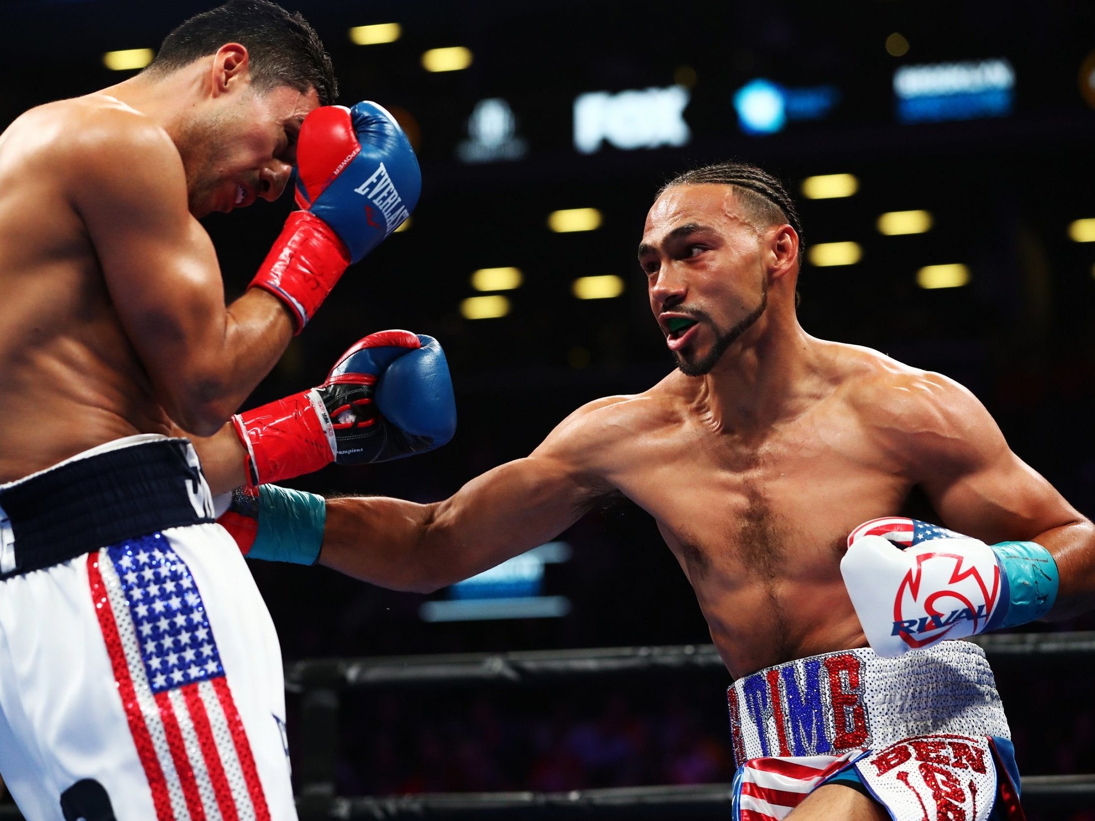 Keith Thurman lands on Josesito Lopez