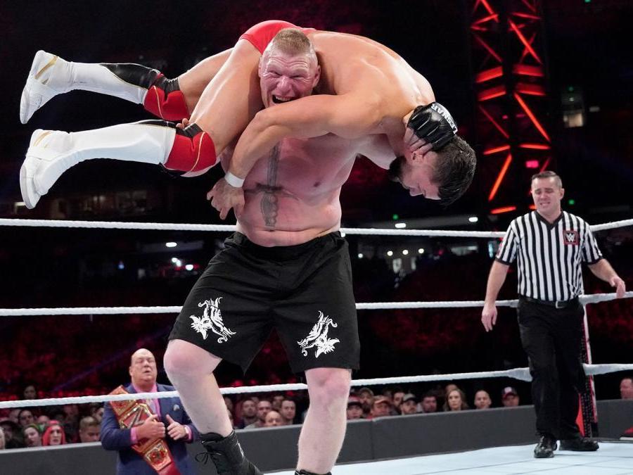 Brock Lesnar defended his title (WWE )