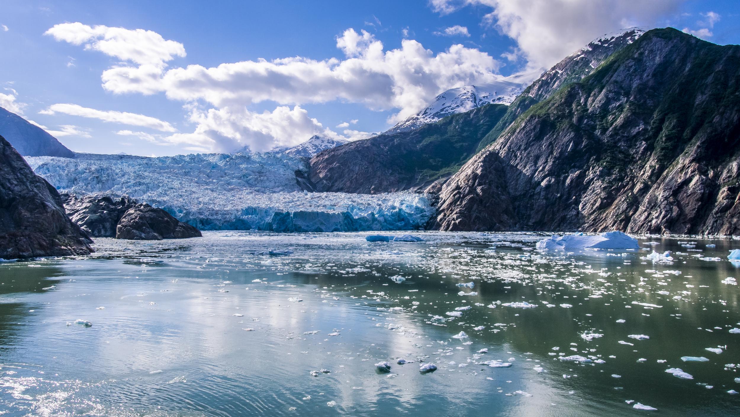 Alaska’s unmatched scenery can be enjoyed from the comfort of a cruise ship