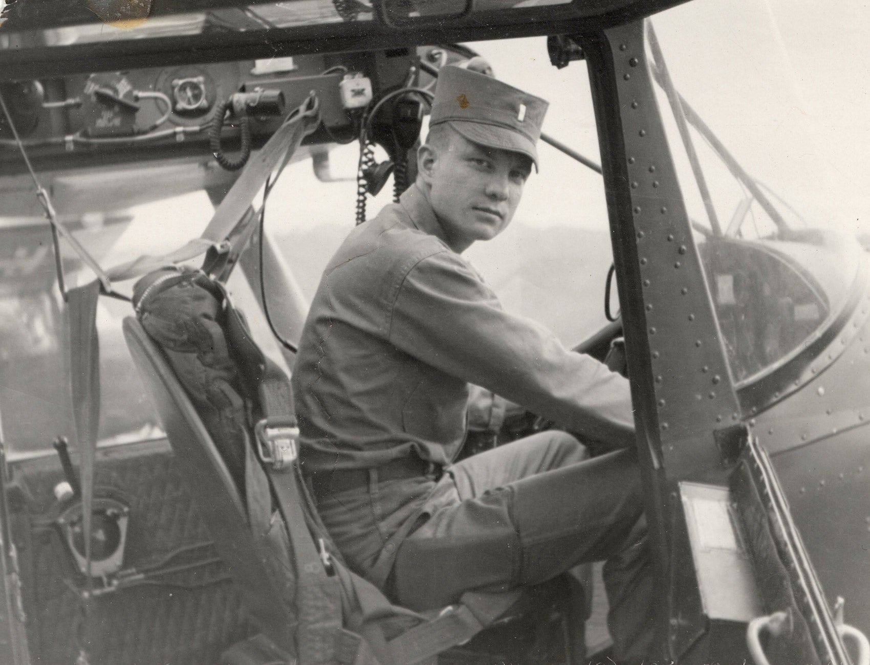 Kettles at the controls of an L-19 aircraft in 1954 (US Department of Defence)