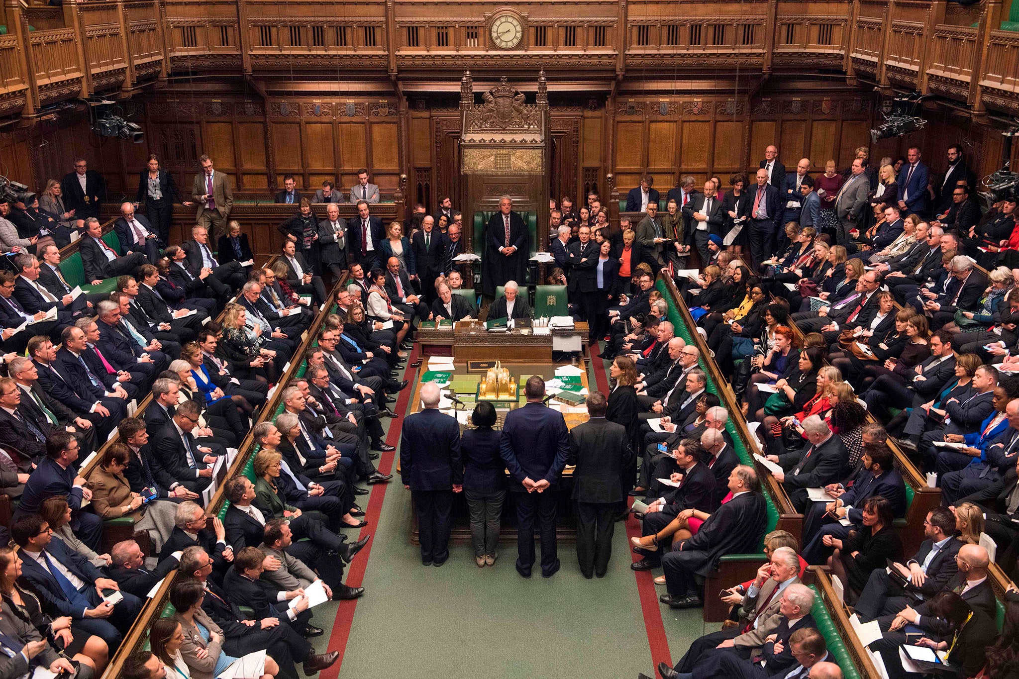 Tellers return results of an amendment in the House of Commons (Getty)