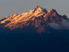 Himalayas seen for first time in years after pollution drop