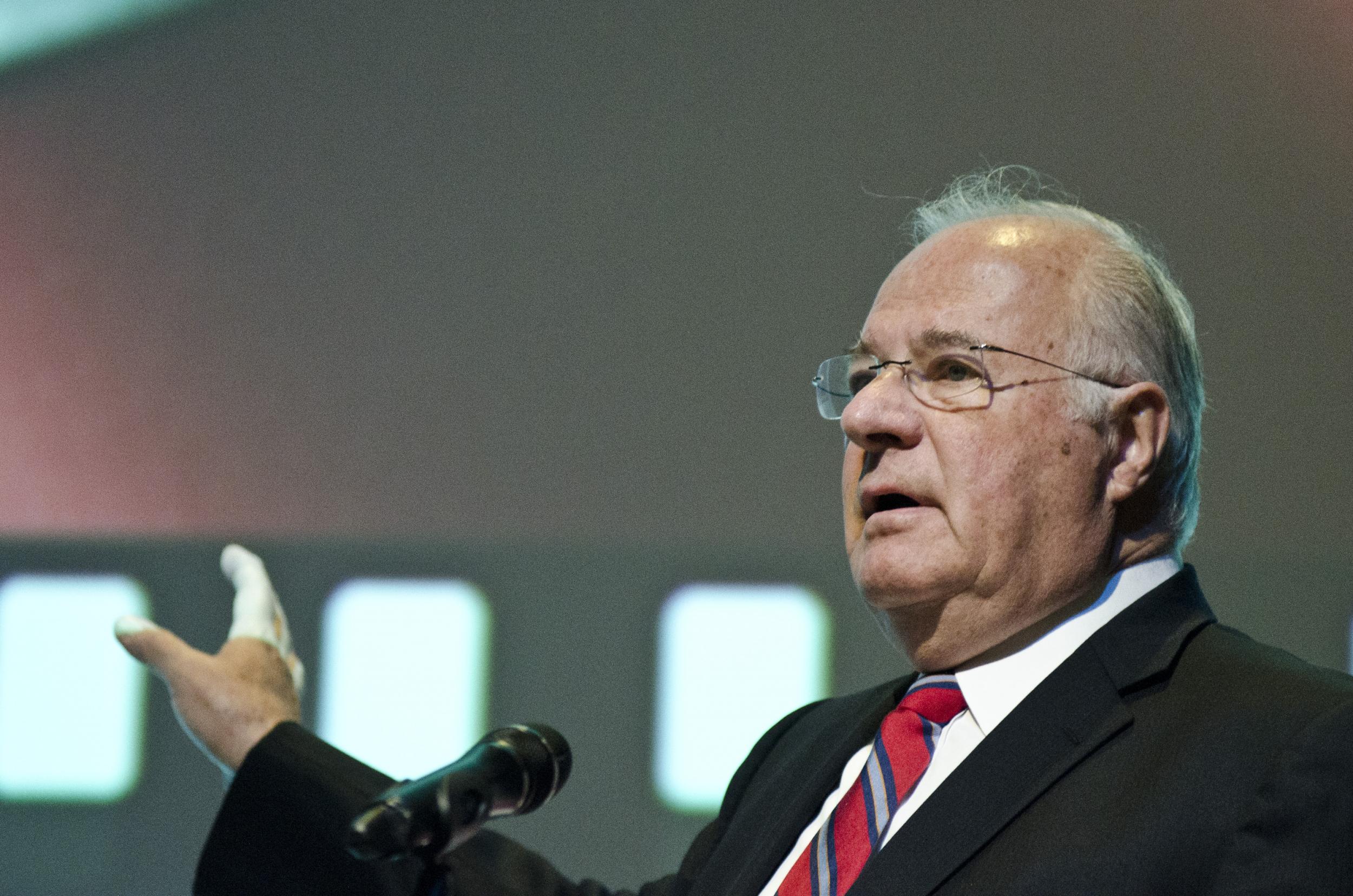 Joe Ricketts, who helped his family cough up more than $800 million to buy the Chicago Cubs baseball team, wrote a series of xenophobic emails dated back to 2009 disparaging Islam and Muslims.