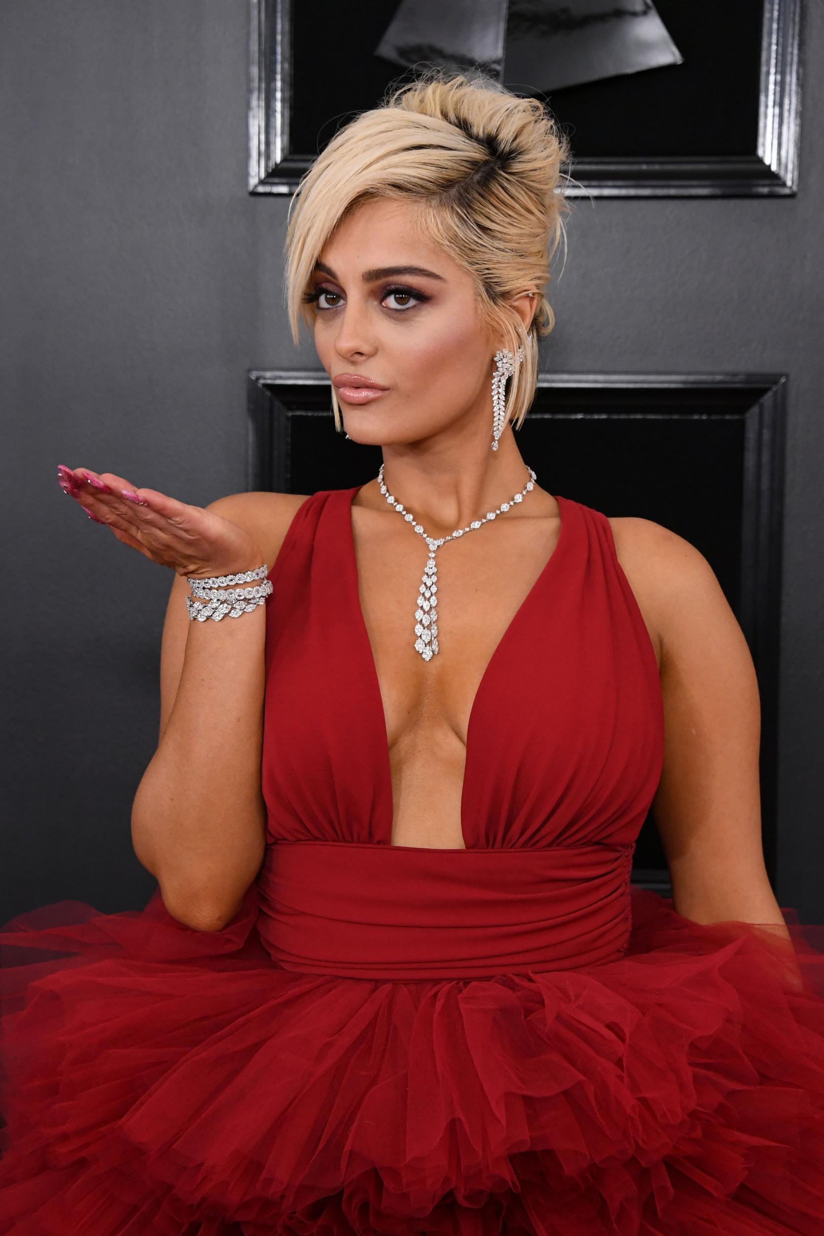 Bebe Rexha attends the Grammy awards 2019.