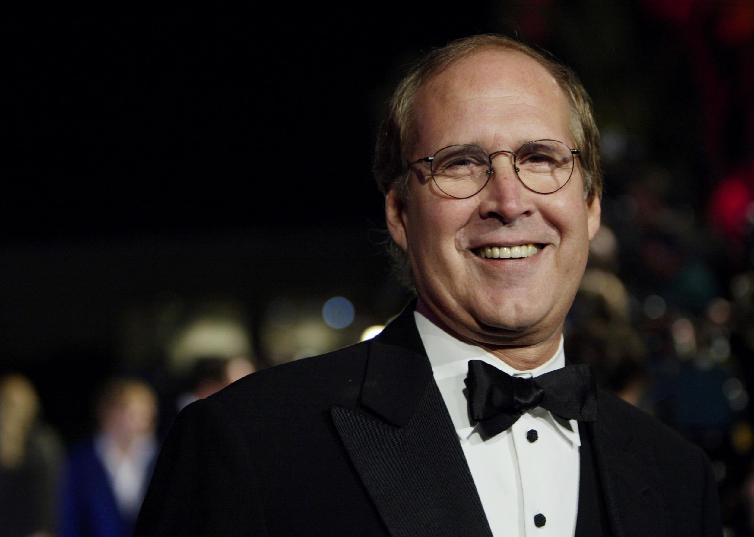 “Good evening, Hollywood phonies.” So began Chevy Chase’s badly received second run at the 1988 Oscars. Taking place in the middle of a writers’ guild strike – Chase makes a crack about the evening’s monologue being “donated by five teamsters” – the actor’s biggest problem is simply that the jokes don’t land. An overlong bit about film critics fails to get much of a reaction, and Chase’s attempts at ad-libbing never manage to rescue the situation.