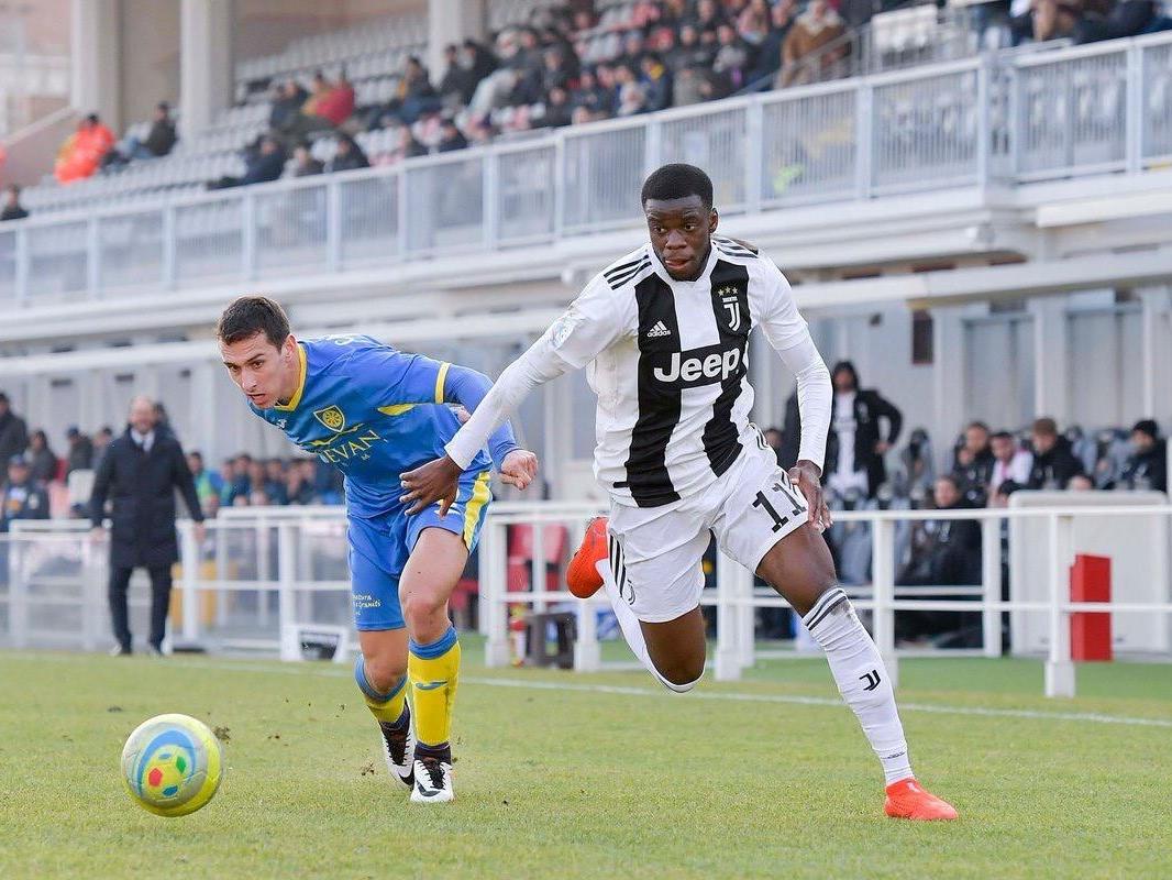 Stephy Mavididi in action for Juventus