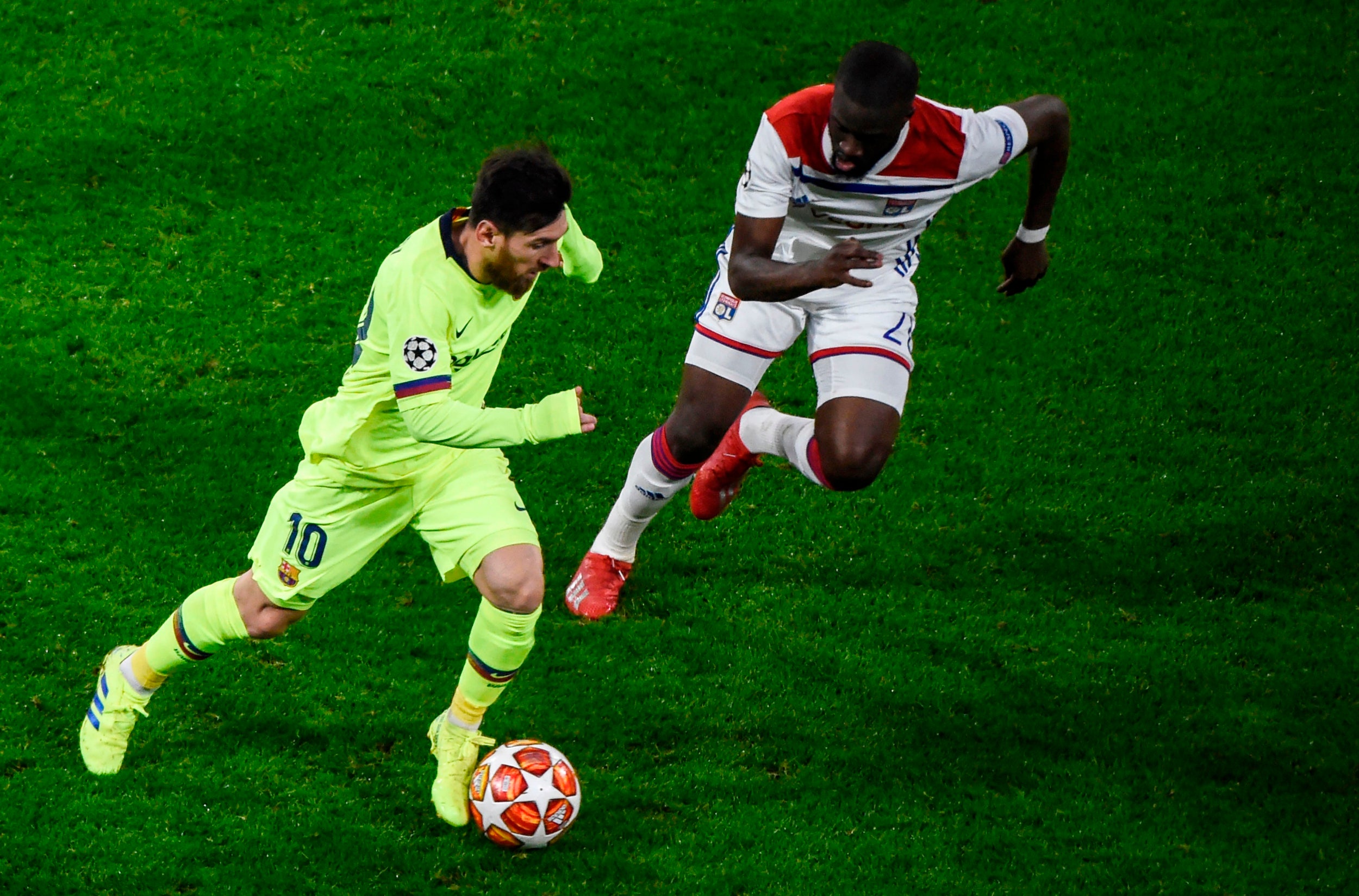 Ndombele chases down Lionel Messi