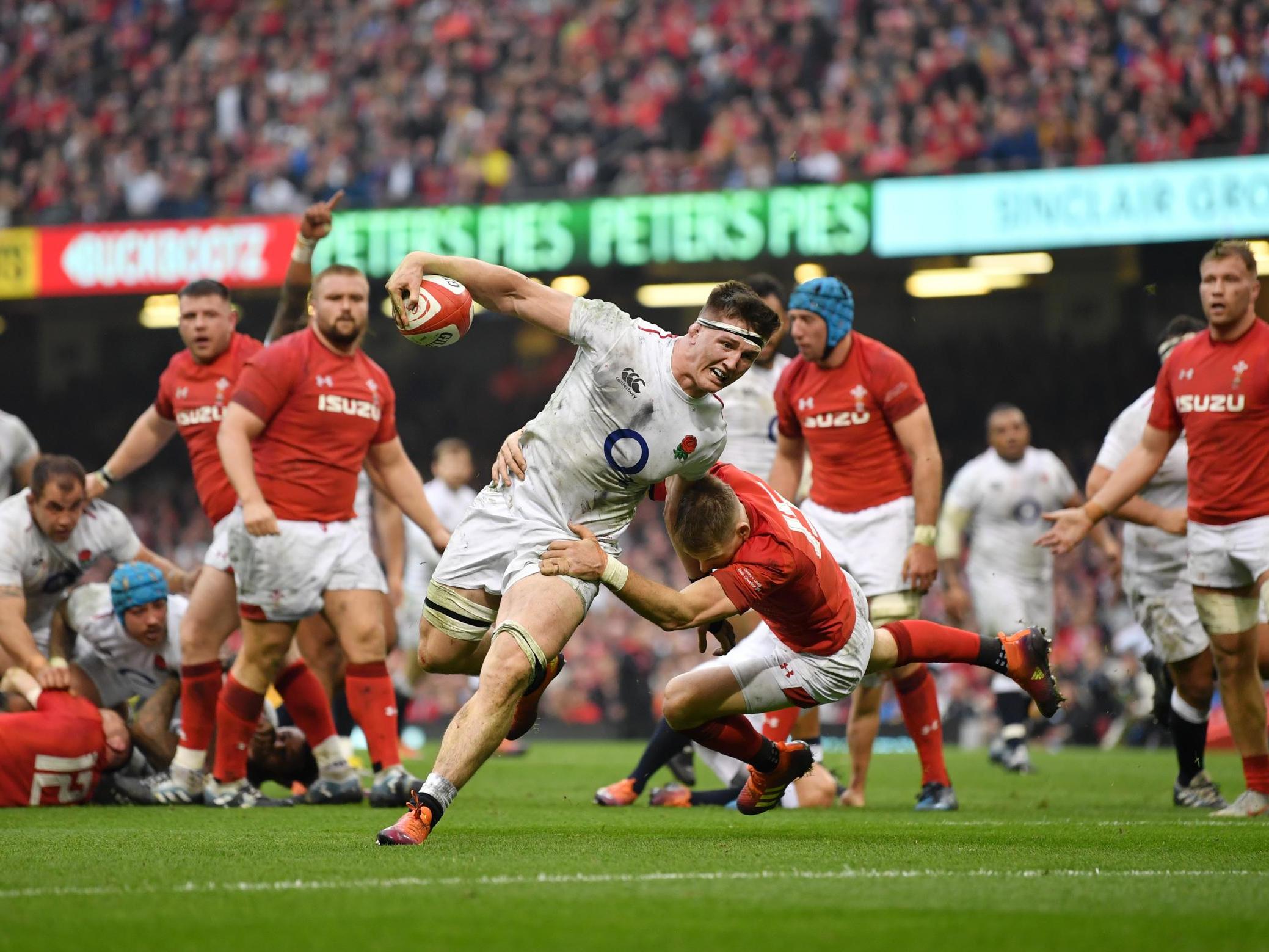 Tom Curry scored the first try of the match