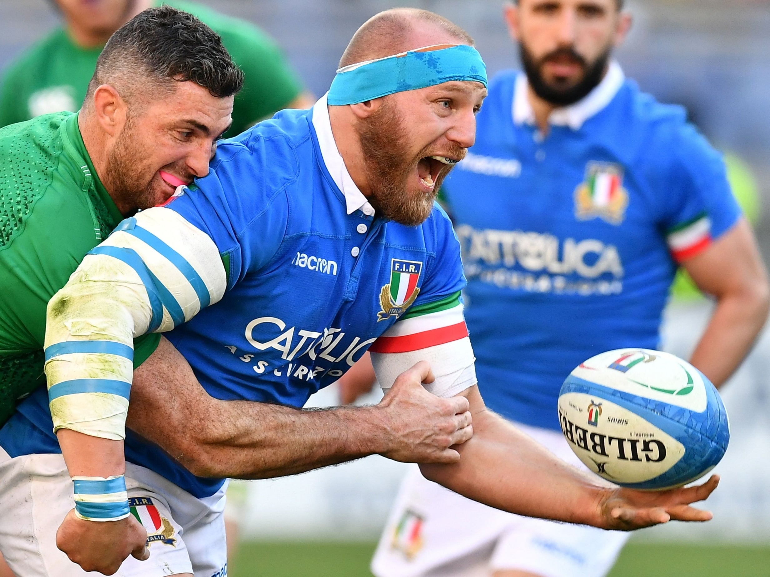 Another player who displayed his best in defeat. Ghiraldini was reliable at the lineout and stood out with ball in hand as he carried powerfully in attack. Also contributed with a full 80-minute outing.