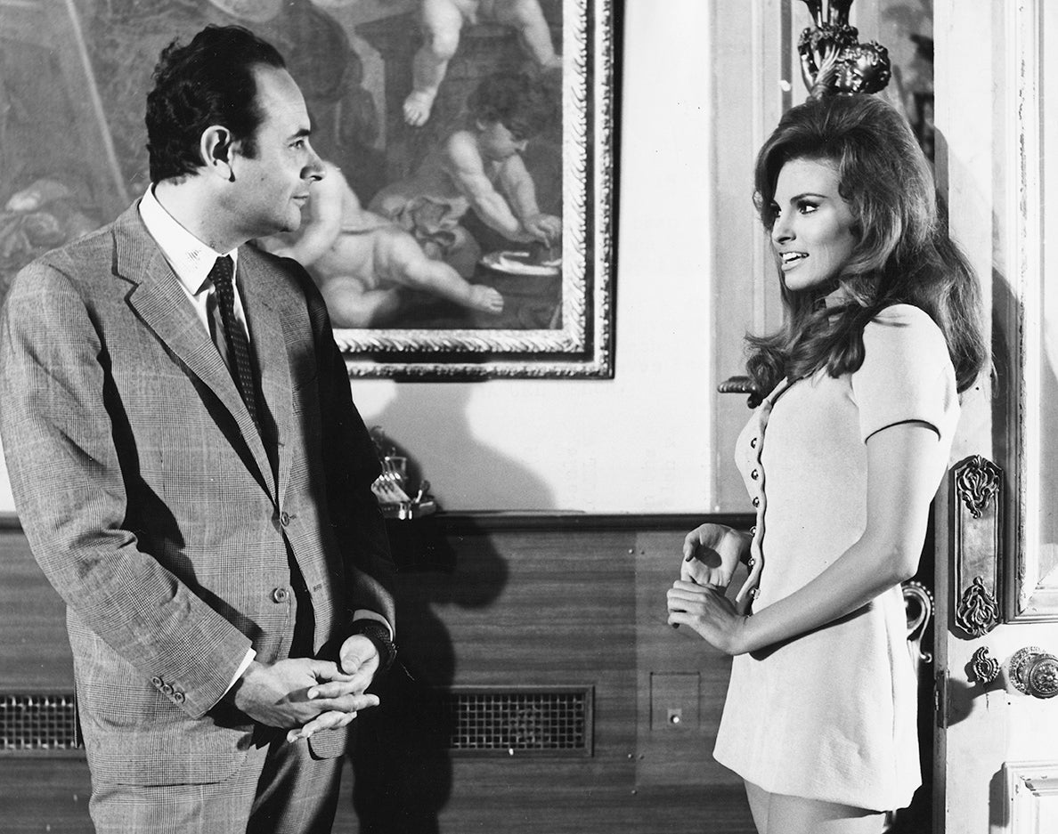 Raquel Welch and Donen on the set of the 1967 film ‘Bedazzled’