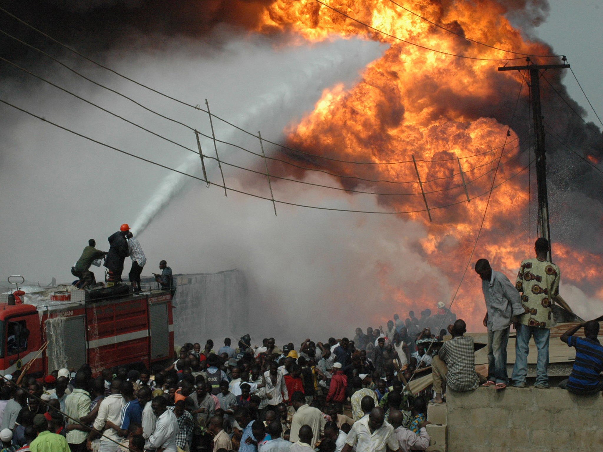 Another section of oil pipeline burst in a northern suburb of Lagos in 2008 killing at least 100 people