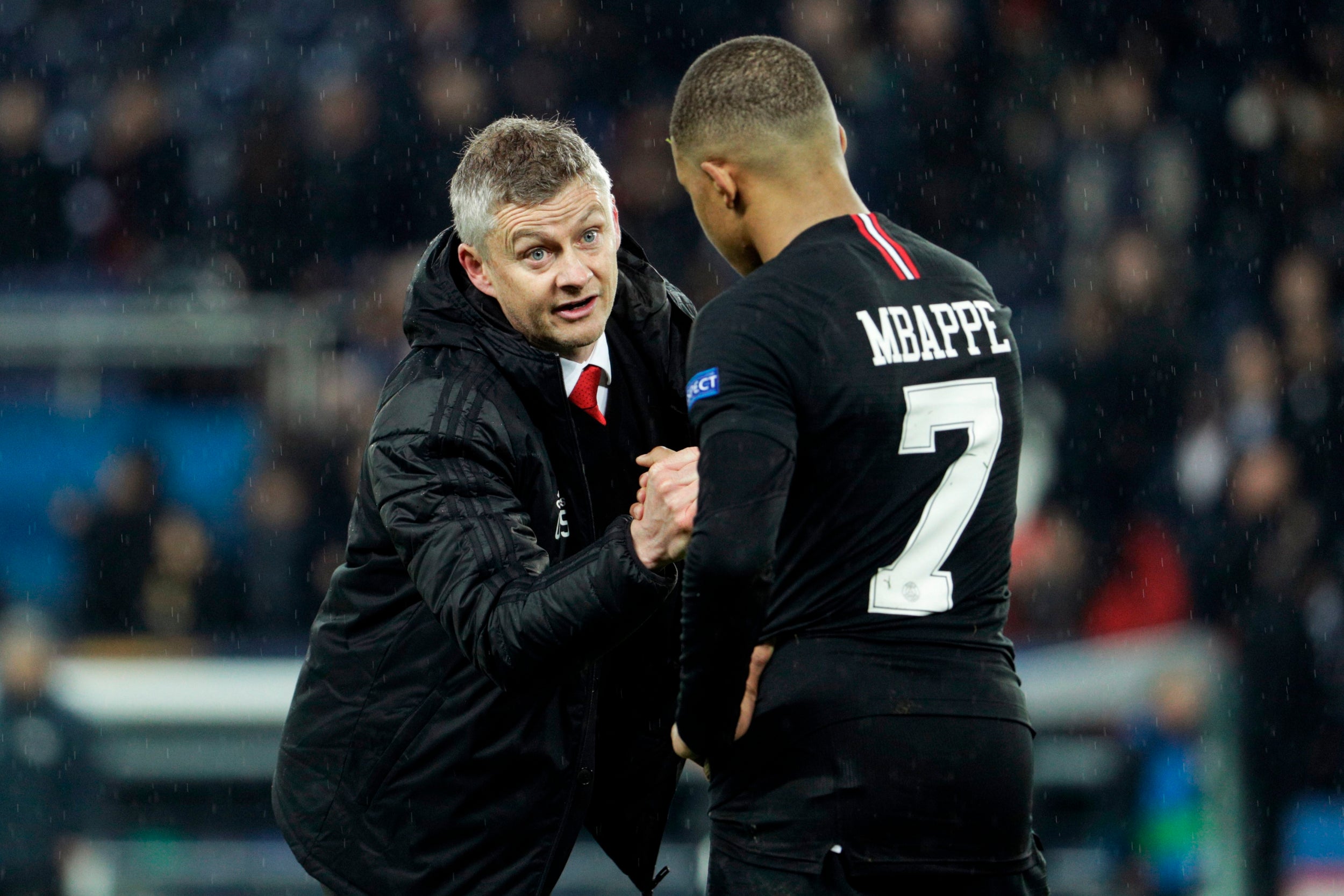 Solskjaer embraces Mbappe