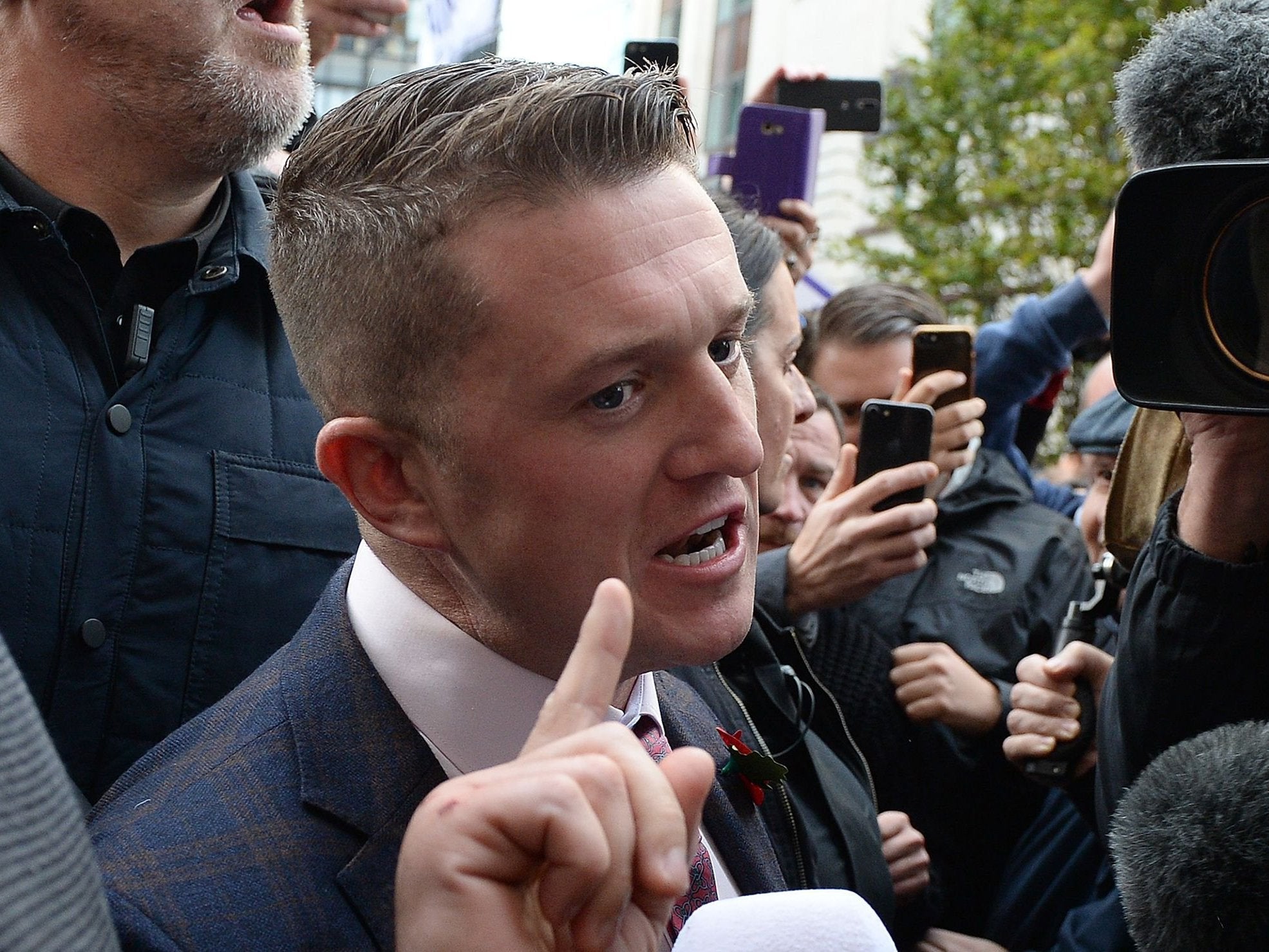 Tommy Robinson, former leader of the English Defence League (EDL), was freed over procedural failings