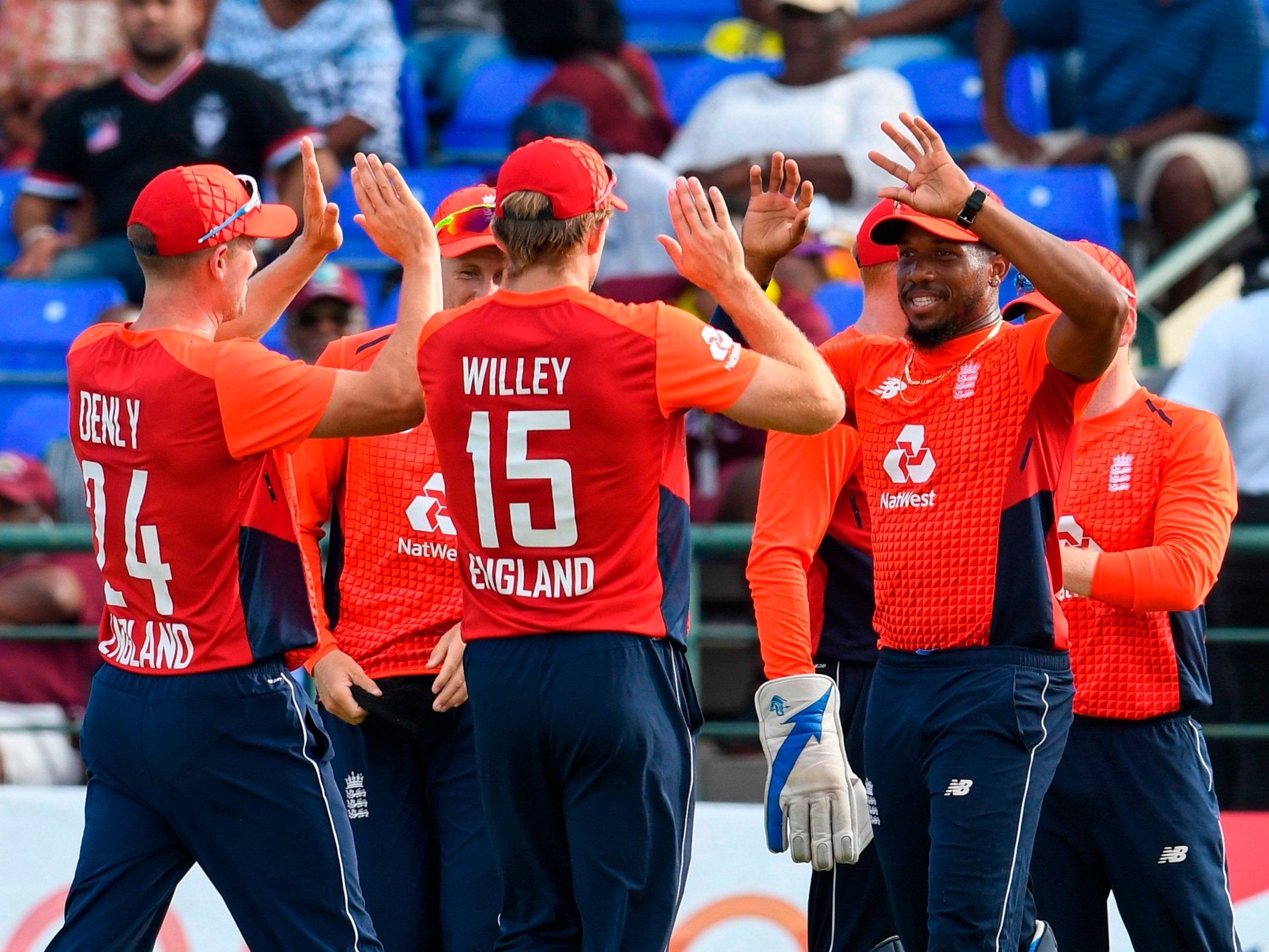 England celebrate the dismissal of Nicholas Pooran