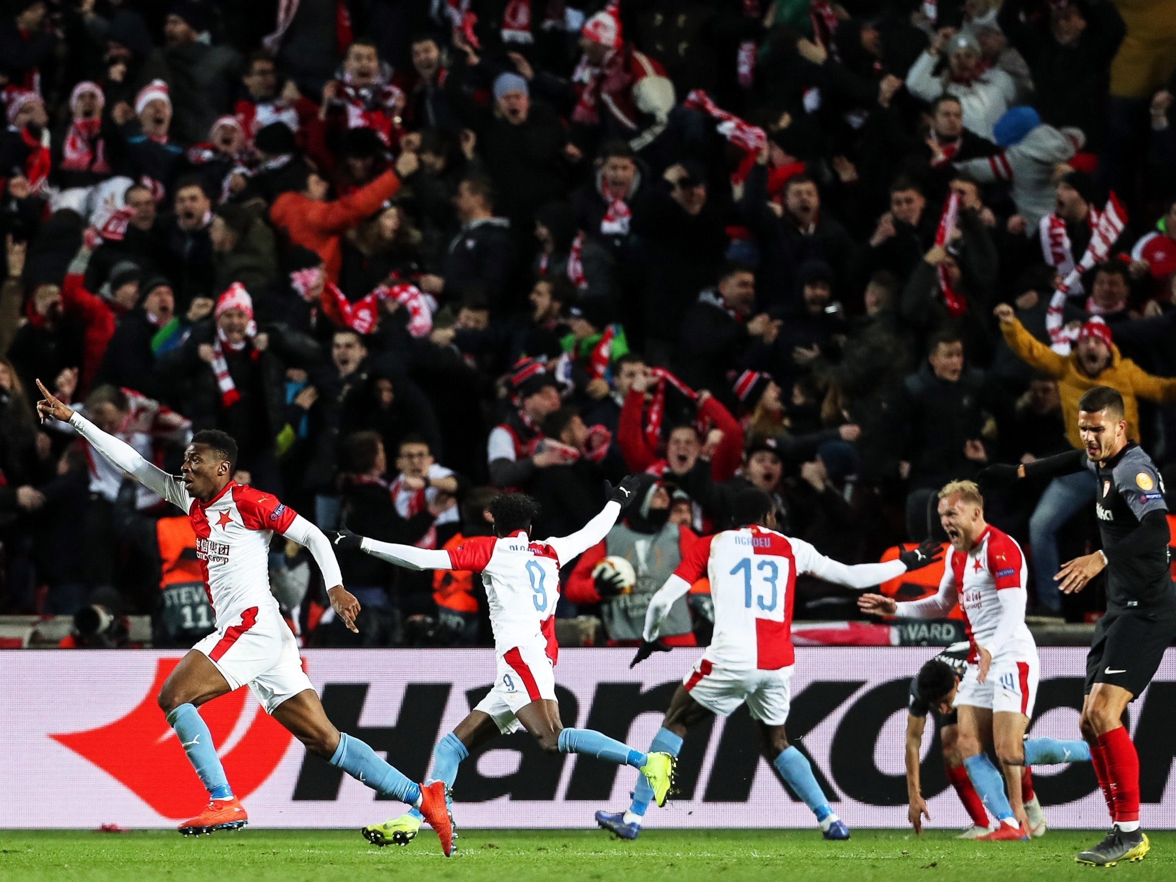 Slavia Prague staged a dramatic late win over Sevilla